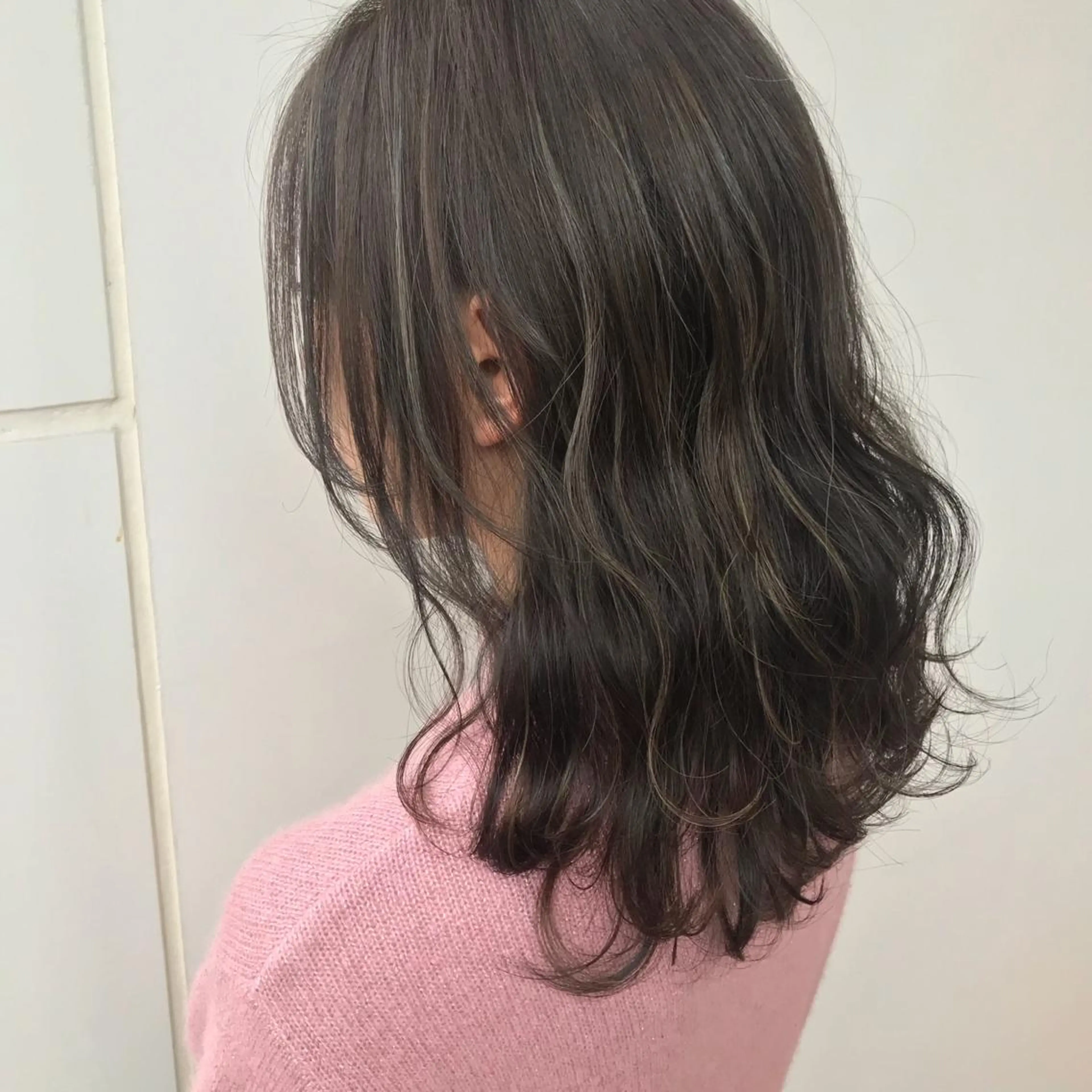 ミディアム カラー ハイライトカラー ハイライト ショート ボブ 梅田 木戸健人のヘアスタイル