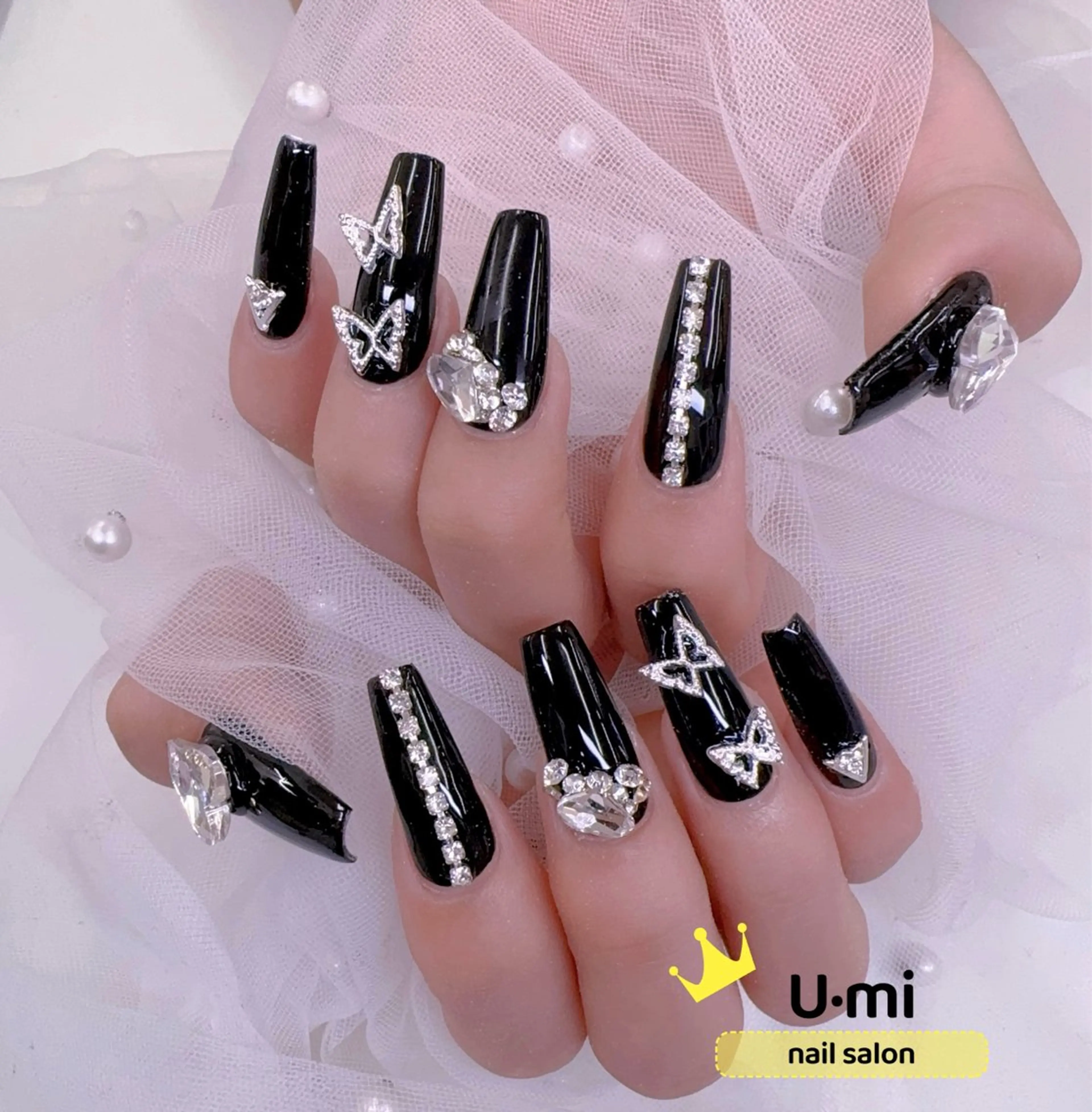 ネイル UMI ネイルサロン新宿🎀のネイルデザイン