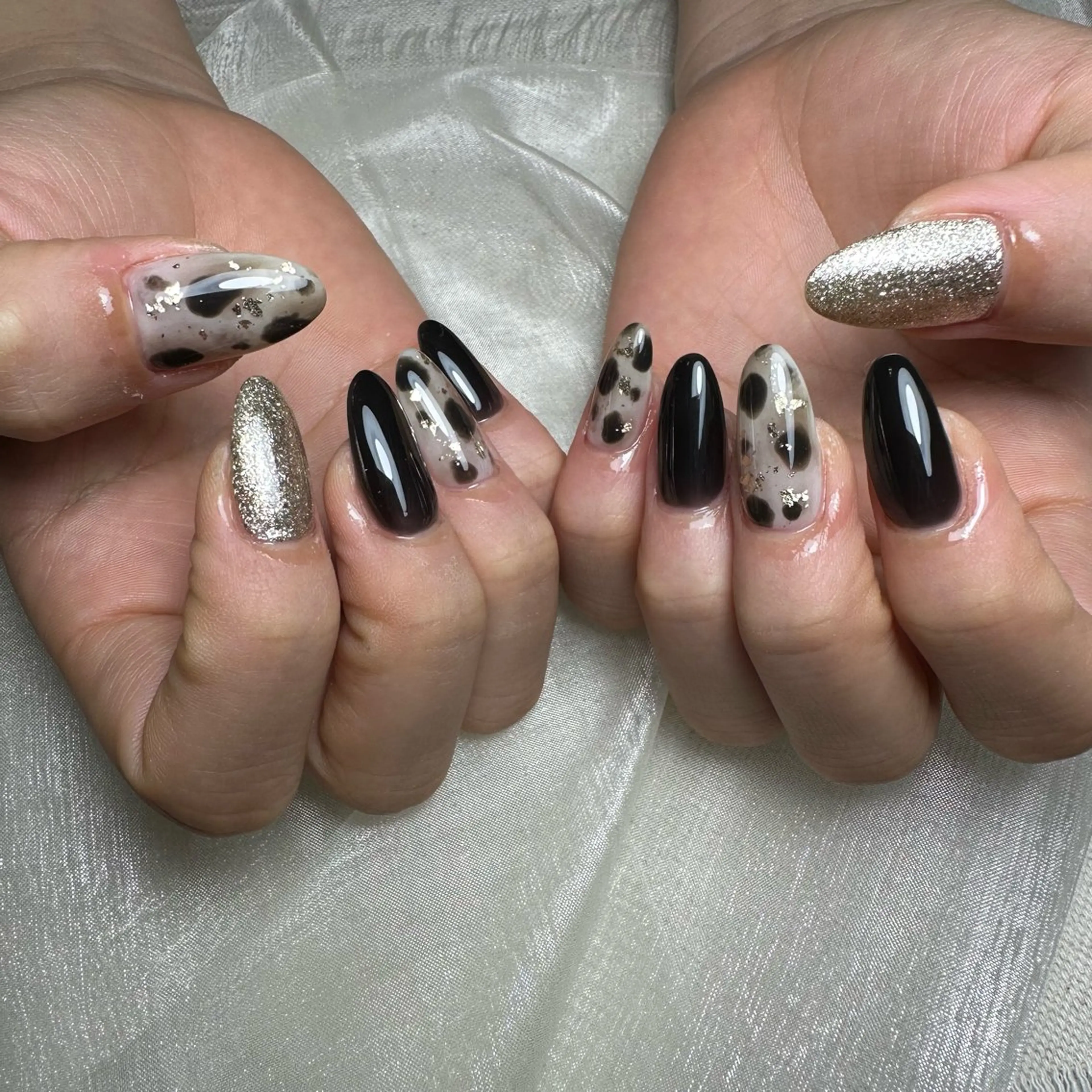 ネイル ハンドネイル repos~ルポ~所属・里見 麗のネイルデザイン