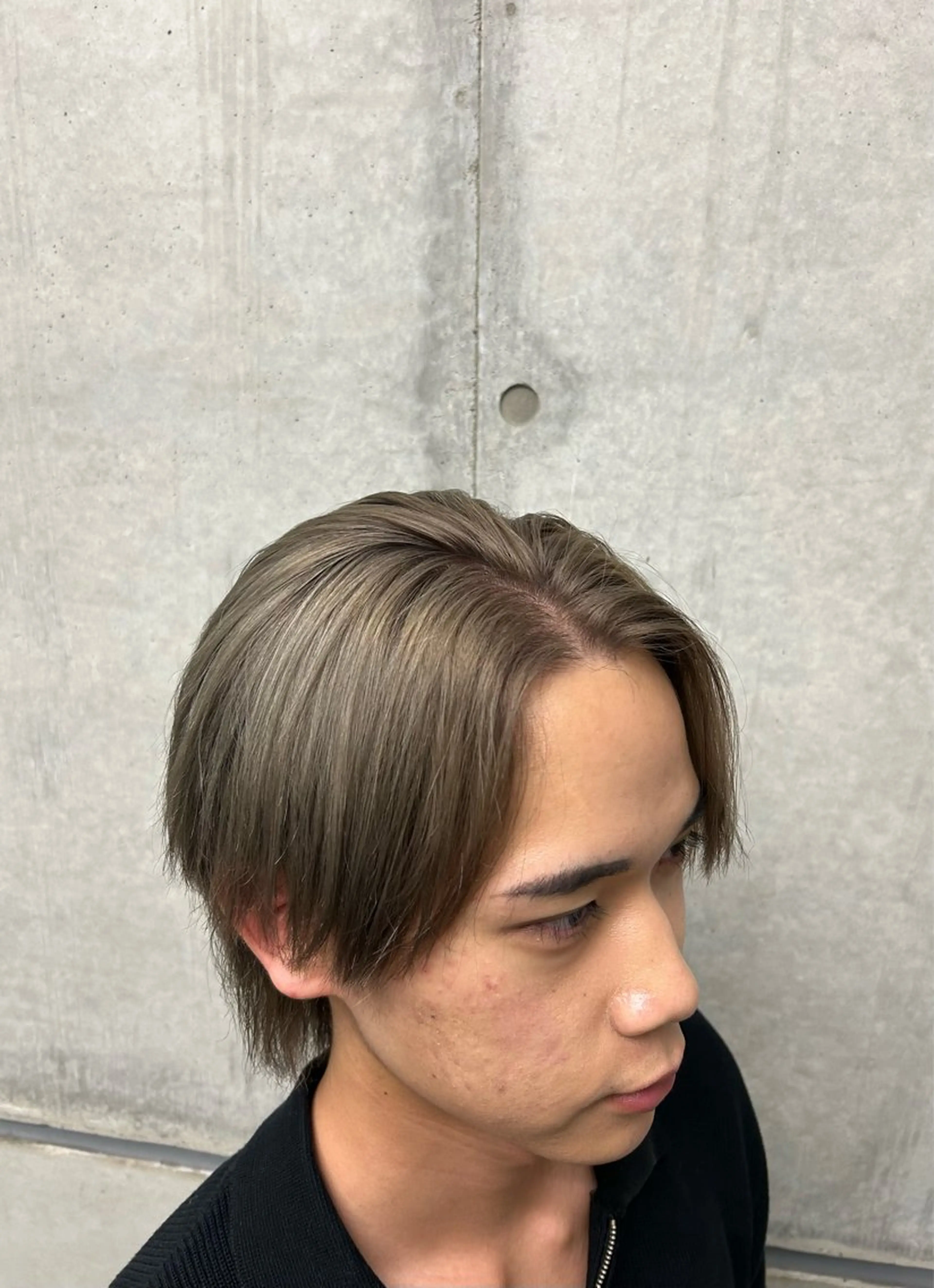 ショート カラー メンズ グレージュ なりたひろと / フェザーパーマのヘアスタイル