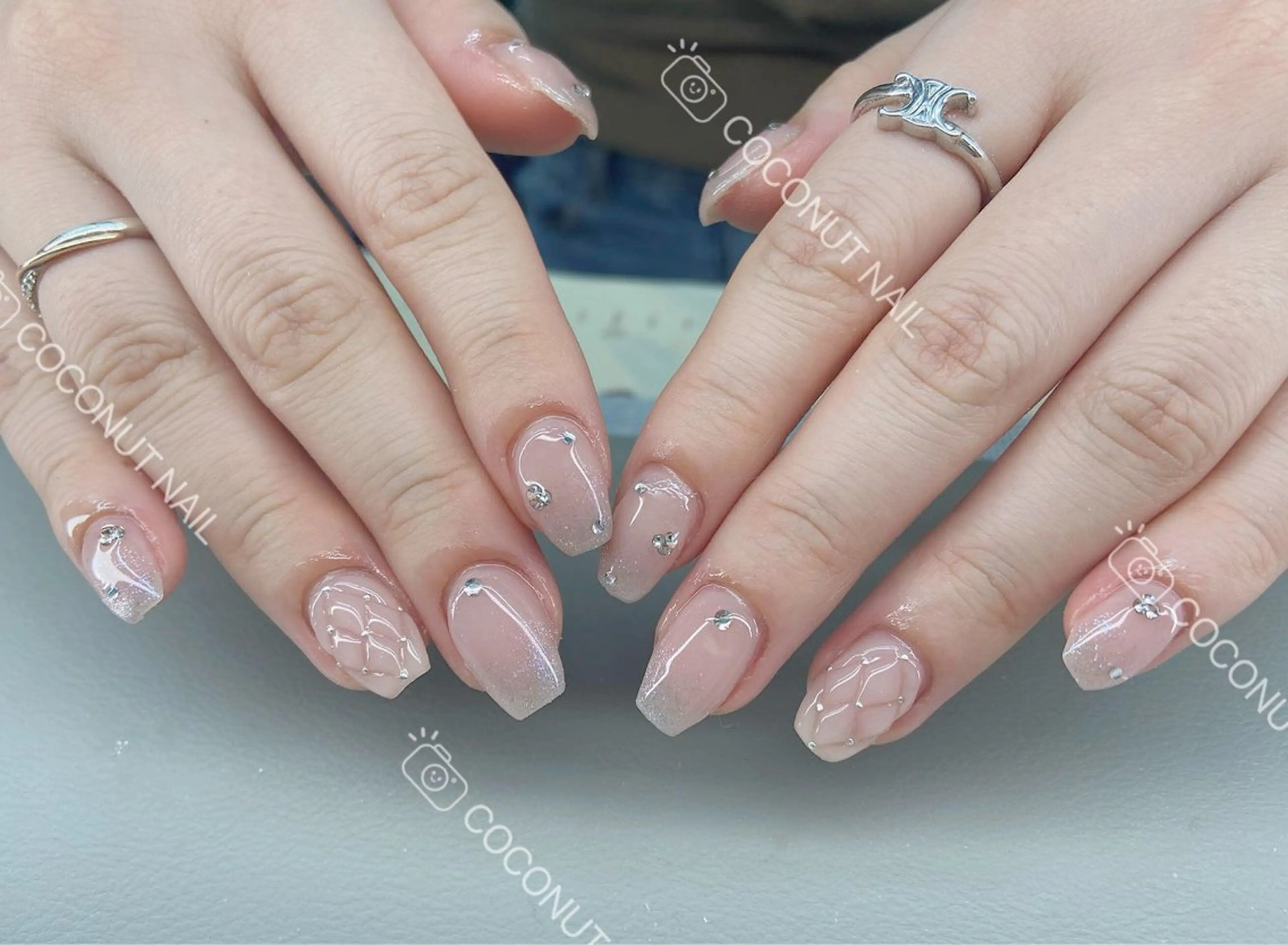 ネイル ハンドネイル 神田 ココナッツのネイルデザイン