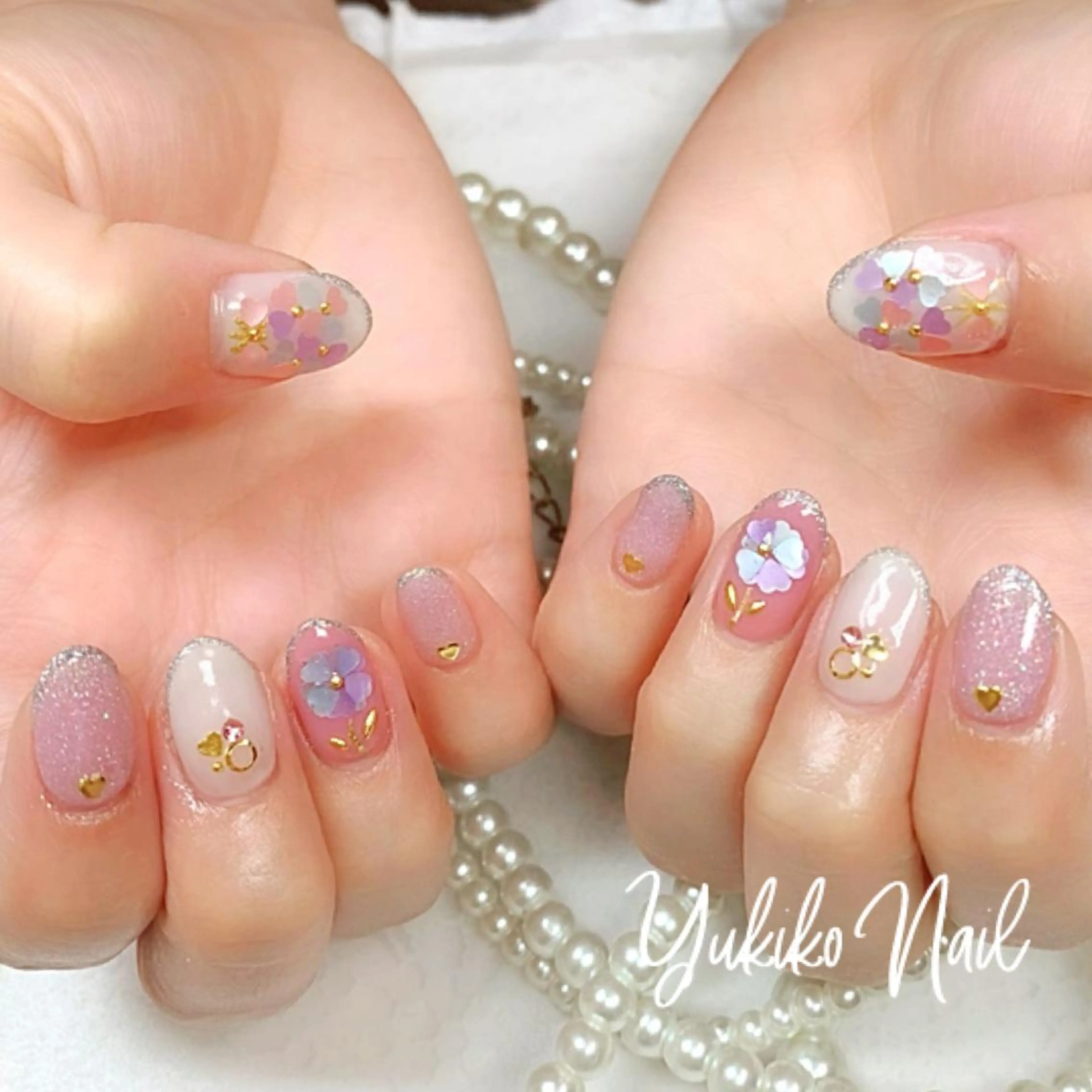 ネイル フラワーネイル ホログラムネイル ハンドネイル ユキコ ネイルのネイルデザイン