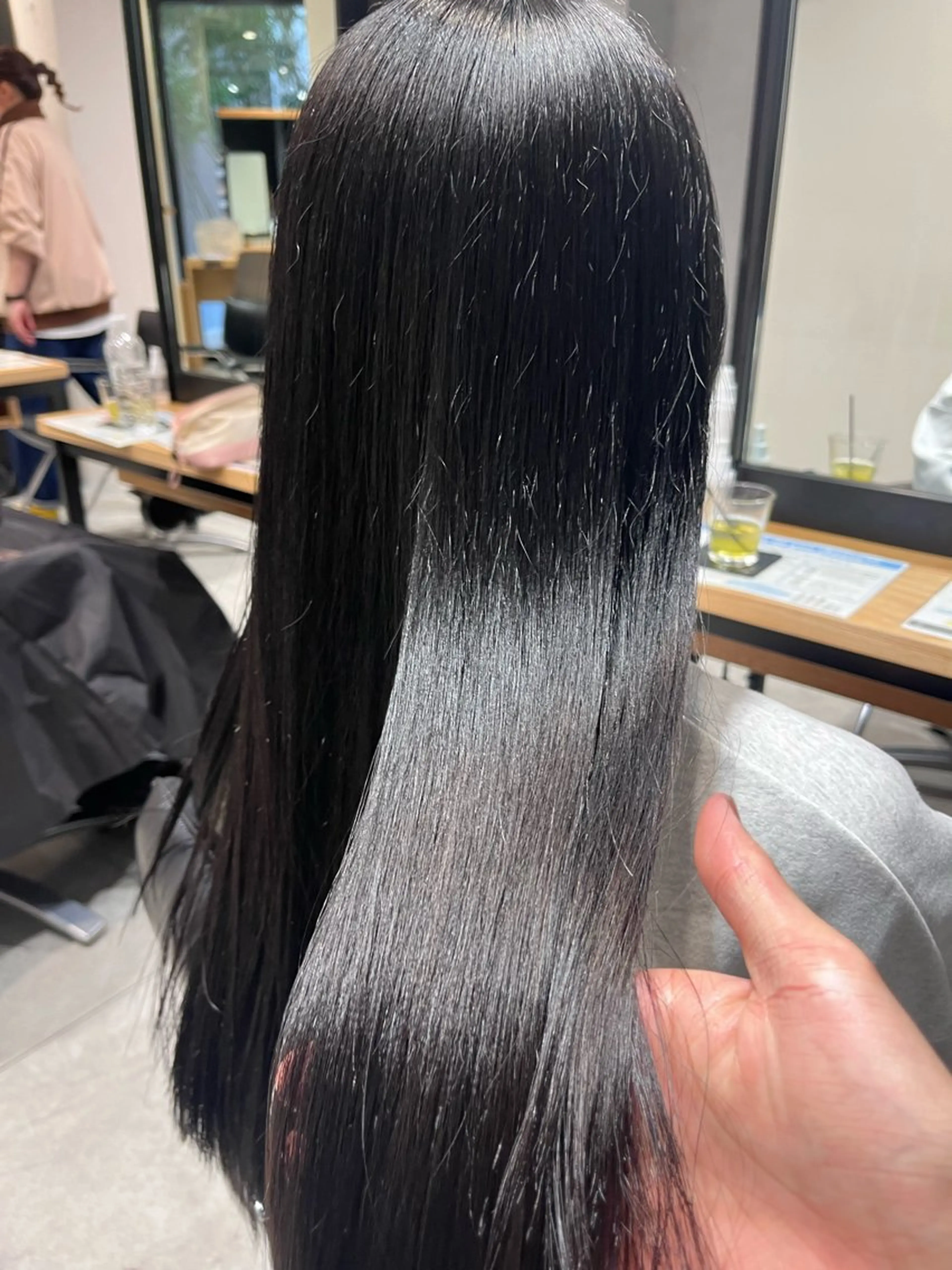 カット & 縮毛矯正 ☄️の写真