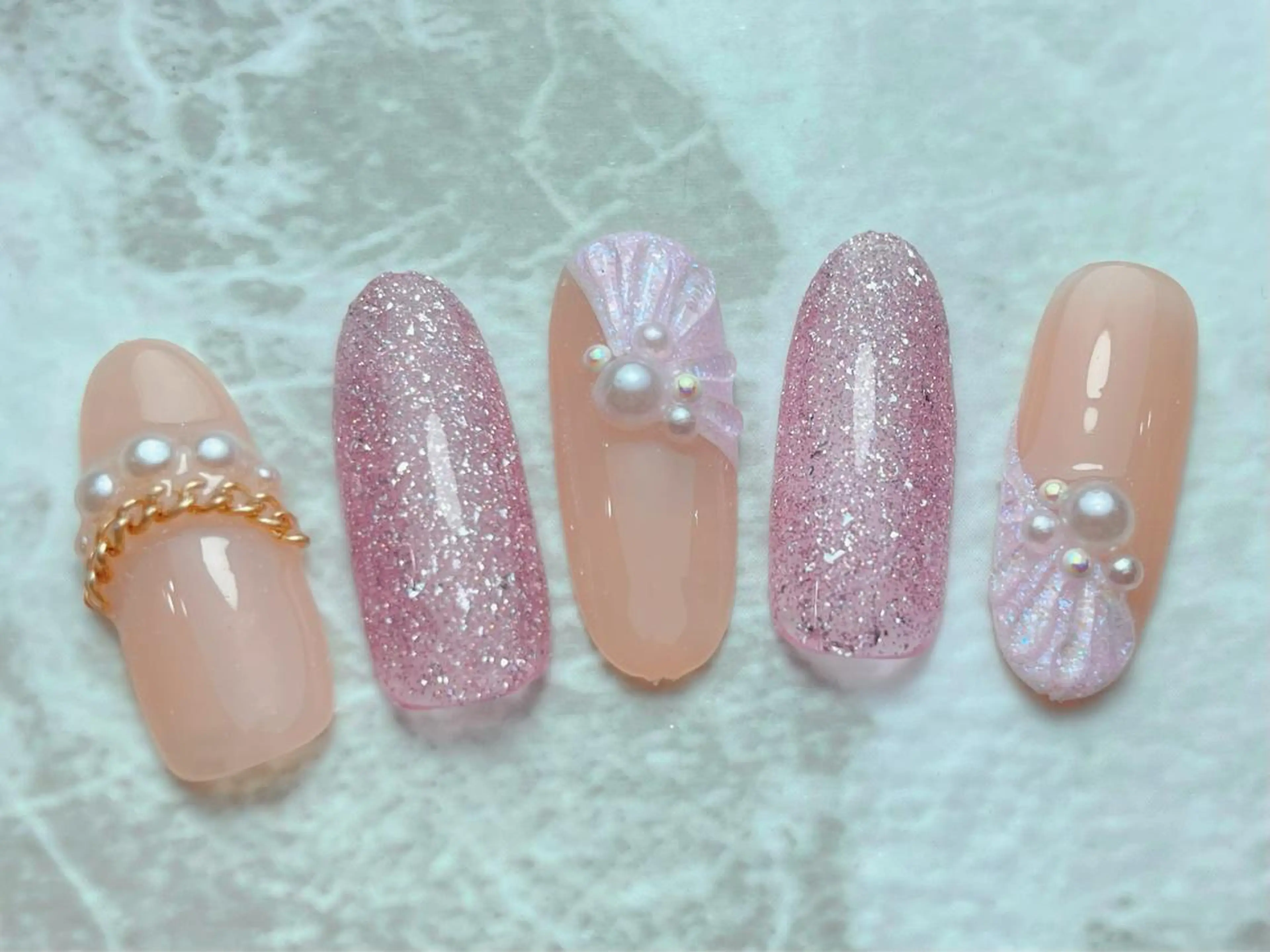 ネイル ハンドネイル マジックミラー所属・マジック ミラーのネイルデザイン