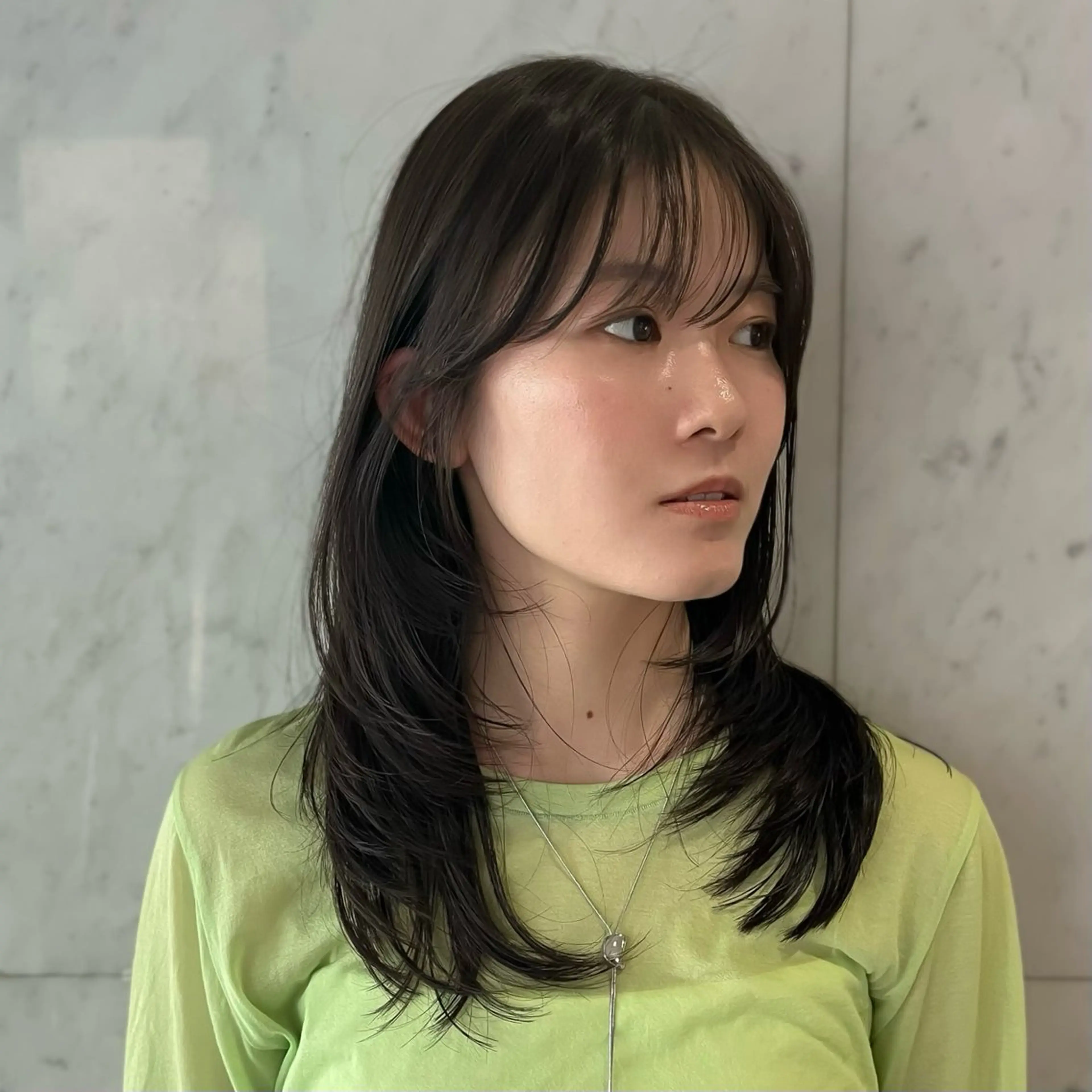 ミディアム カット たおちゃん／レイヤー ／透明感カラーのヘアスタイル