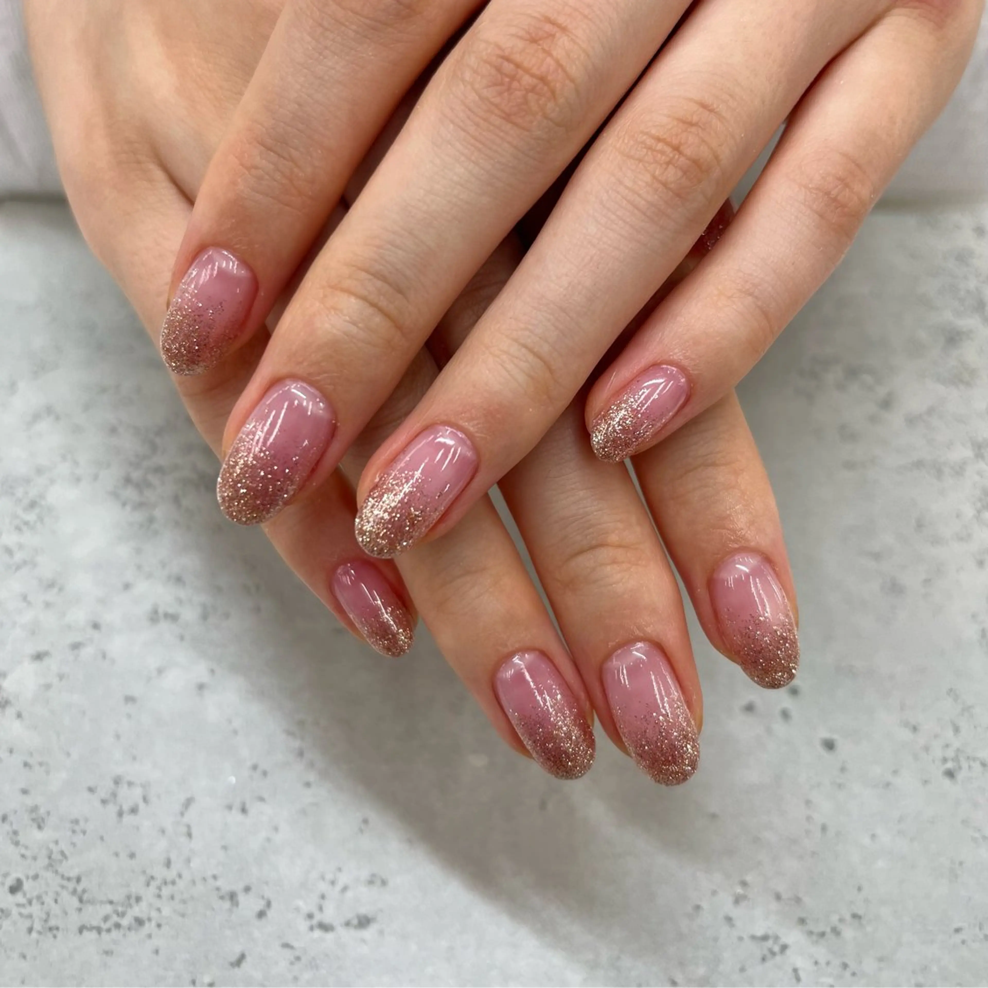 ネイル グラデーション ラメ(グリッター) ラメグラデーション MAXKELLY リンカ🐻‍❄️のネイルデザイン