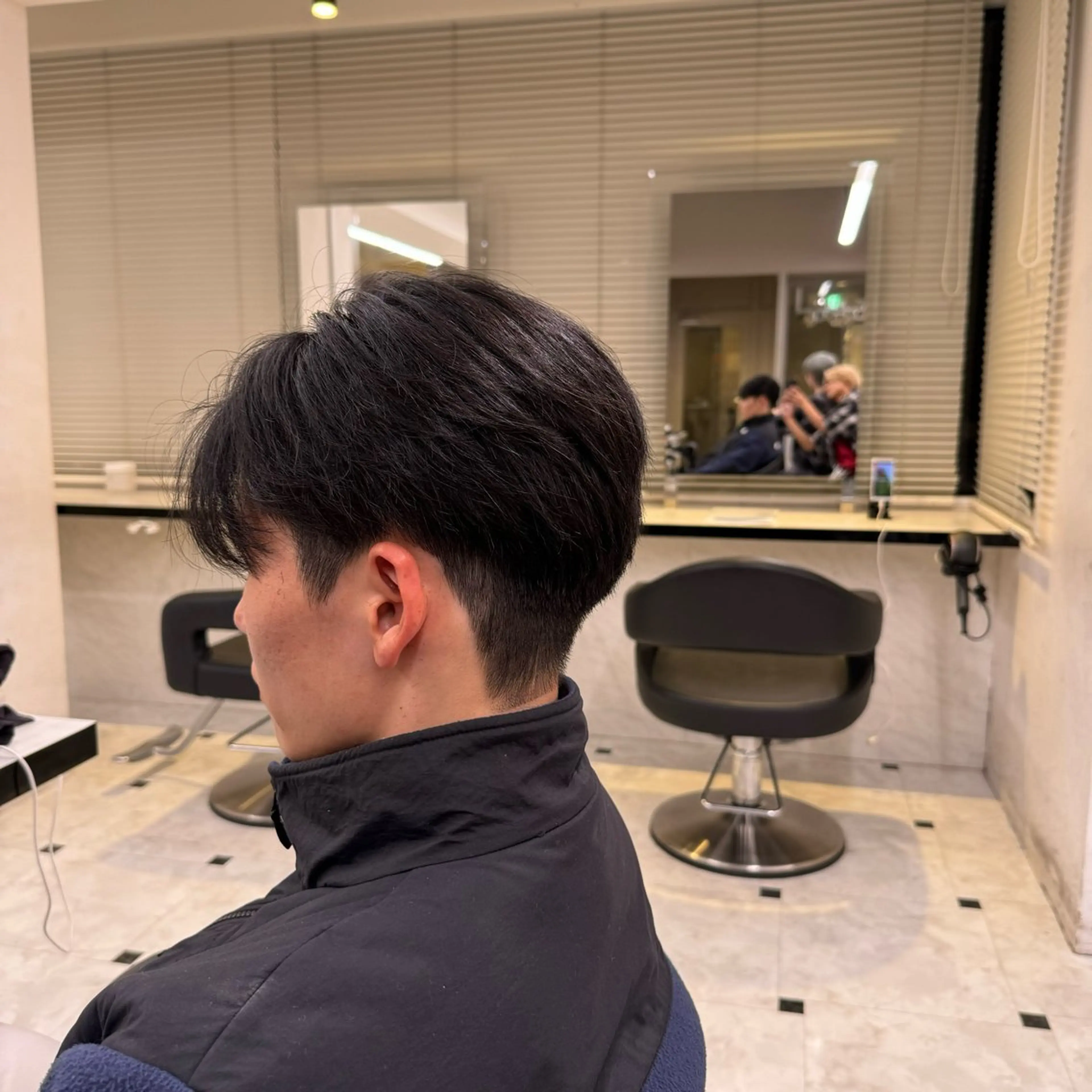 メンズ センターパート 刈り上げ メンズ特化/上野 暖色カラー ダイチのヘアスタイル