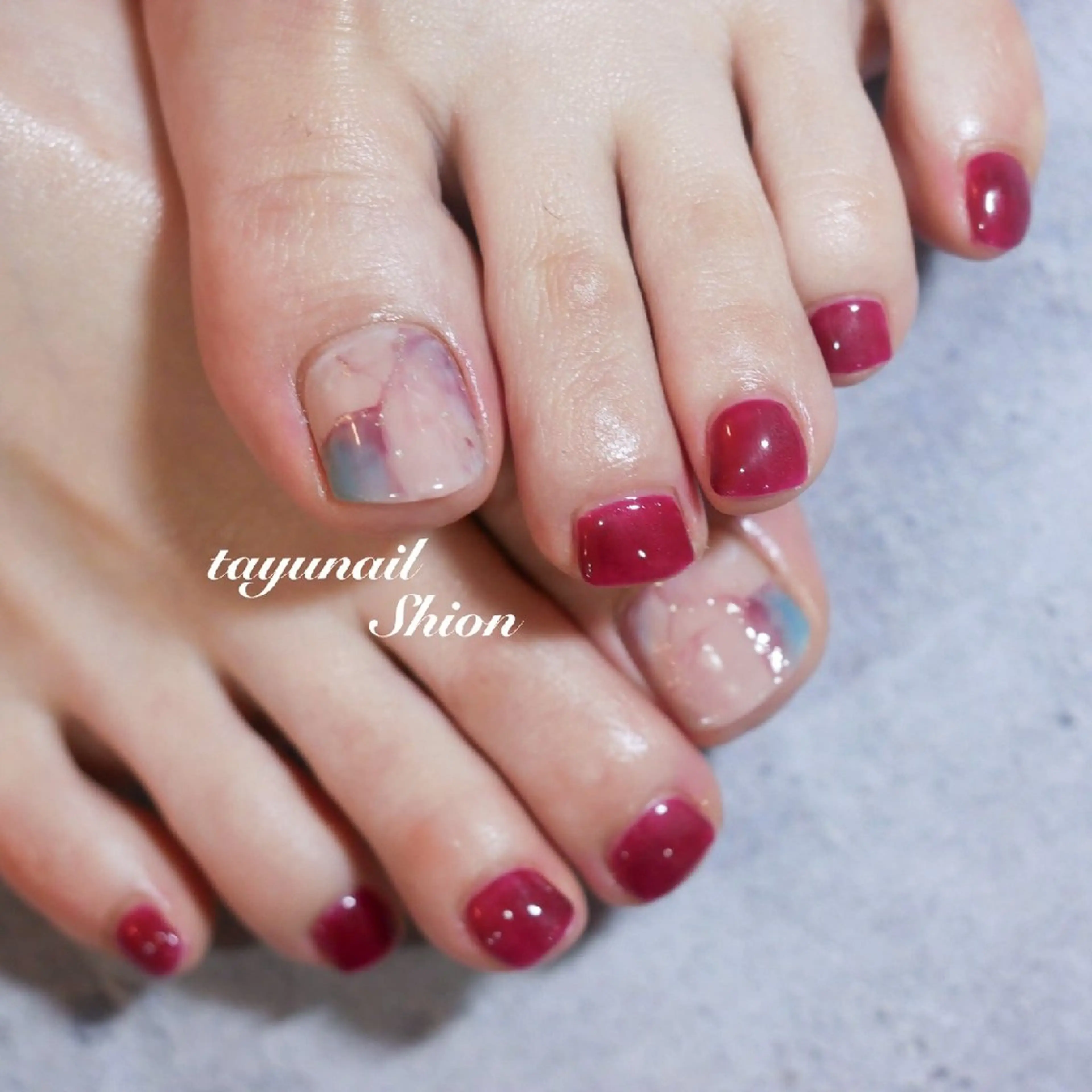 ネイル アートネイル ボルドー フットネイル ジェルネイル ニュアンスネイル ネイルサロン・ネイルスクール　たゆnail所属・ネイルサロン 【たゆnail】のネイルデザイン