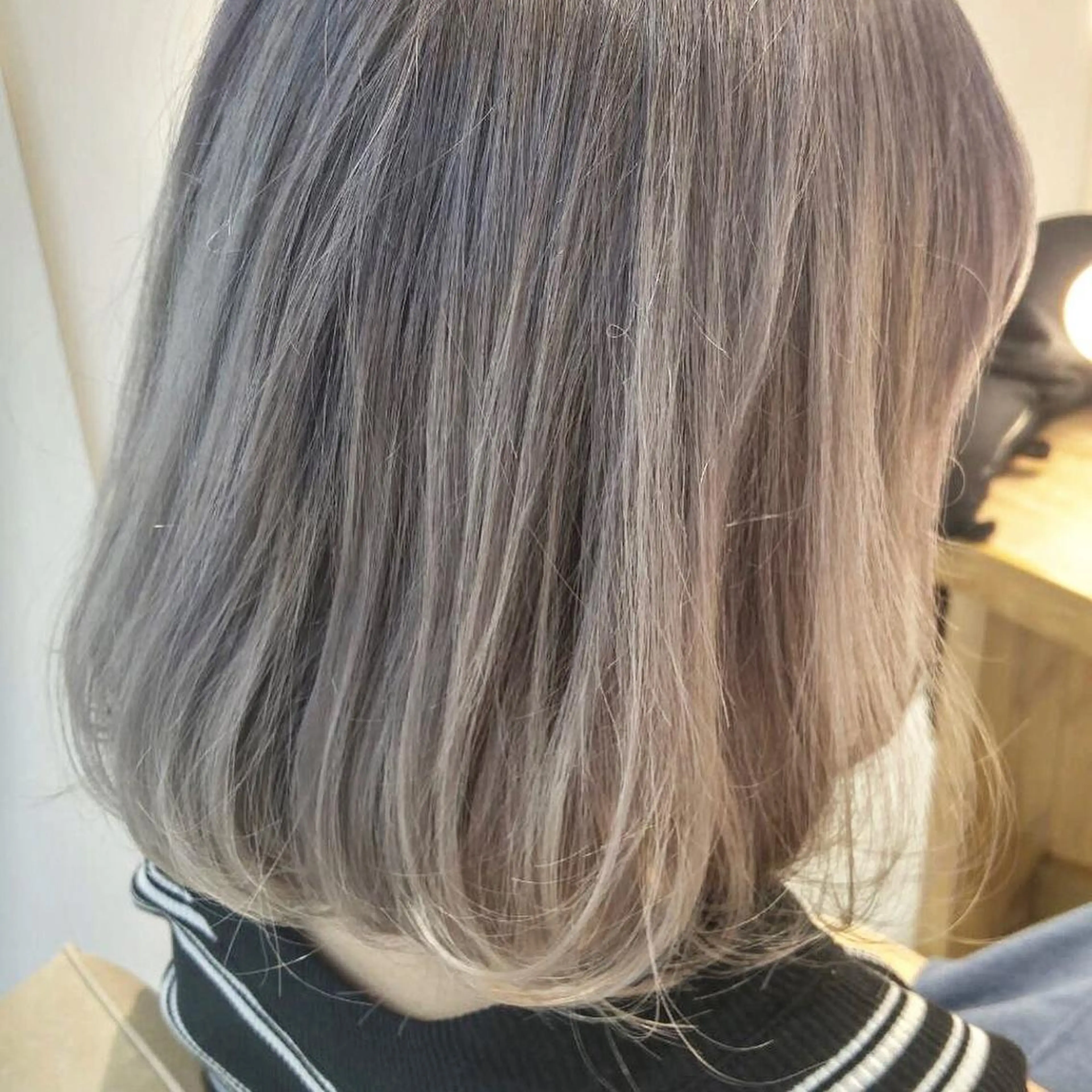 ミディアム カラー アッシュ ブリーチ ラベンダーカラー ラベンダーアッシュ ブリーチ専門美容師 谷合純一のヘアスタイル