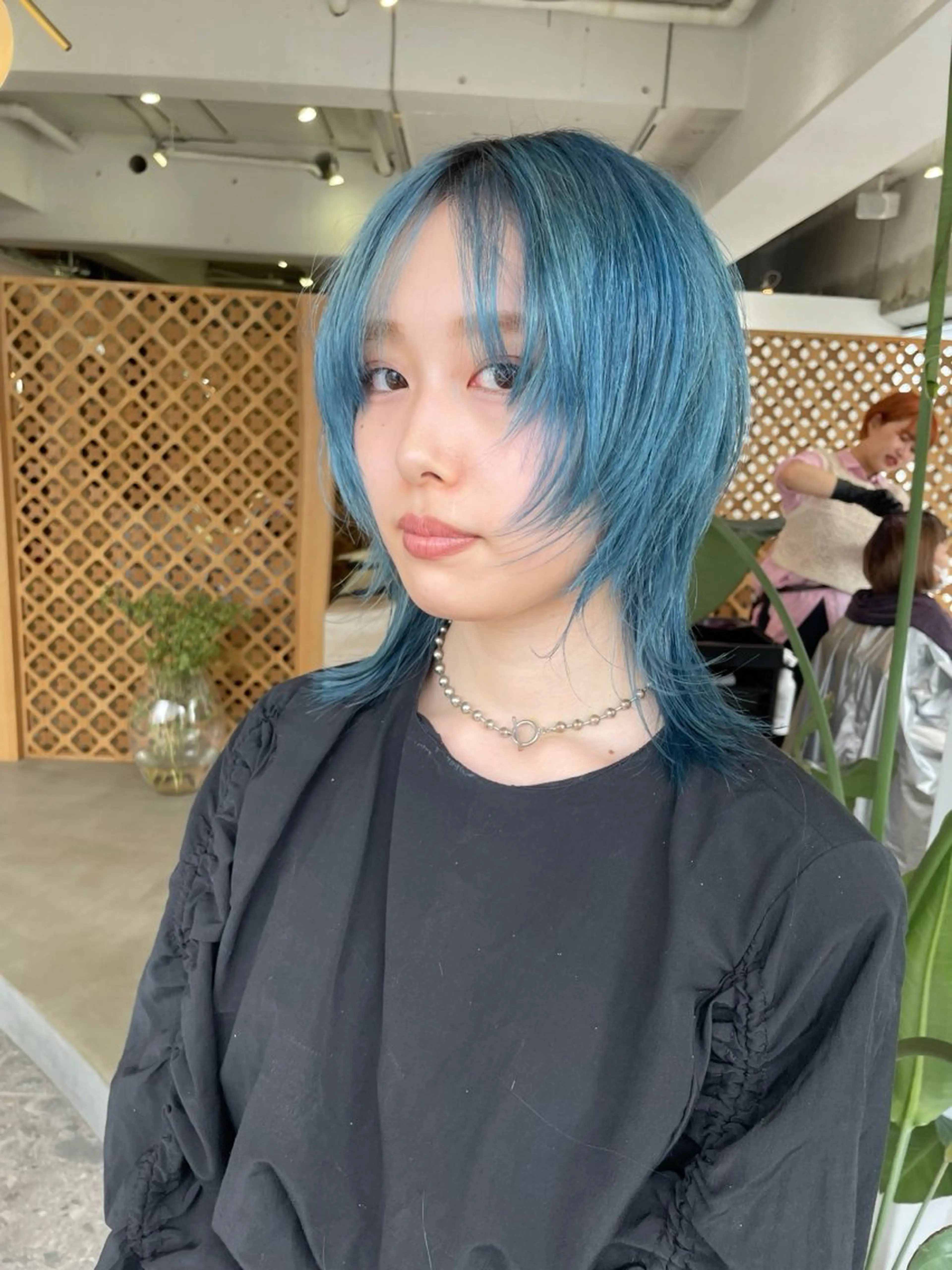 ミディアム カラー 💜ショート💜 ウルフ、ボブ二色亜美のヘアスタイル