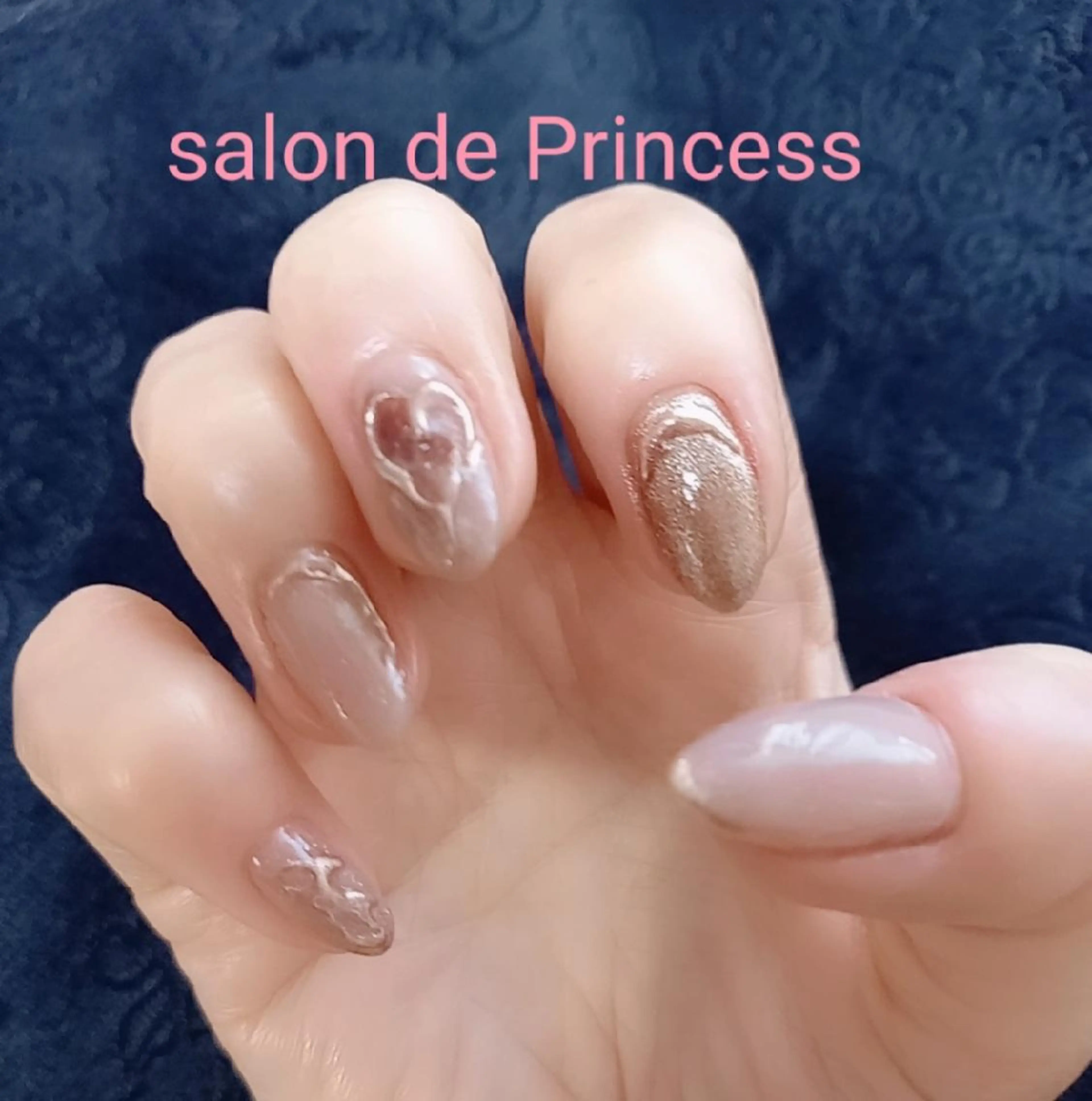ネイル ゴールド マグネットネイル ピンク salon de  Princessのネイルデザイン