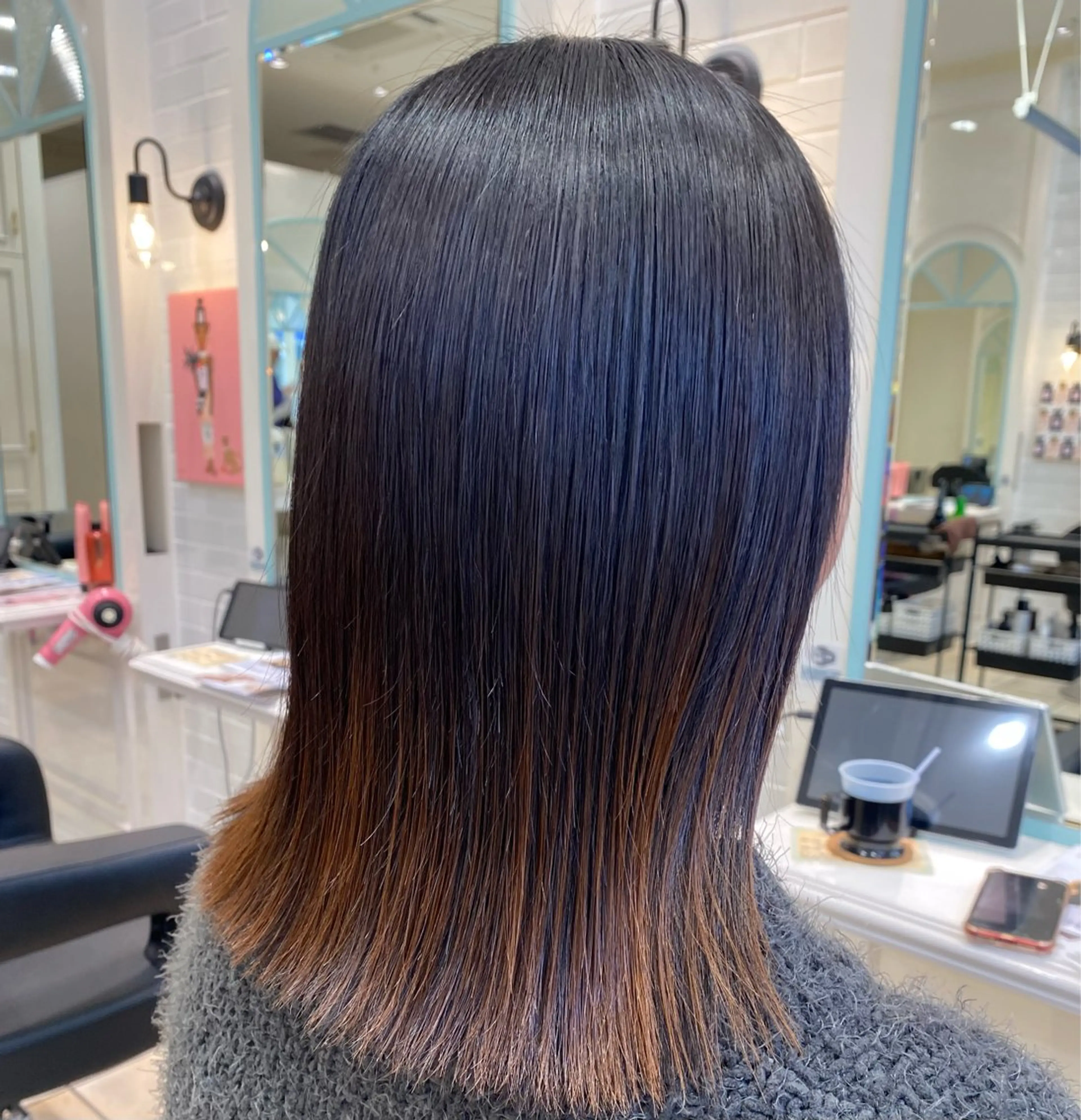 ミディアム カット 縮毛矯正 吉澤 海咲のヘアスタイル