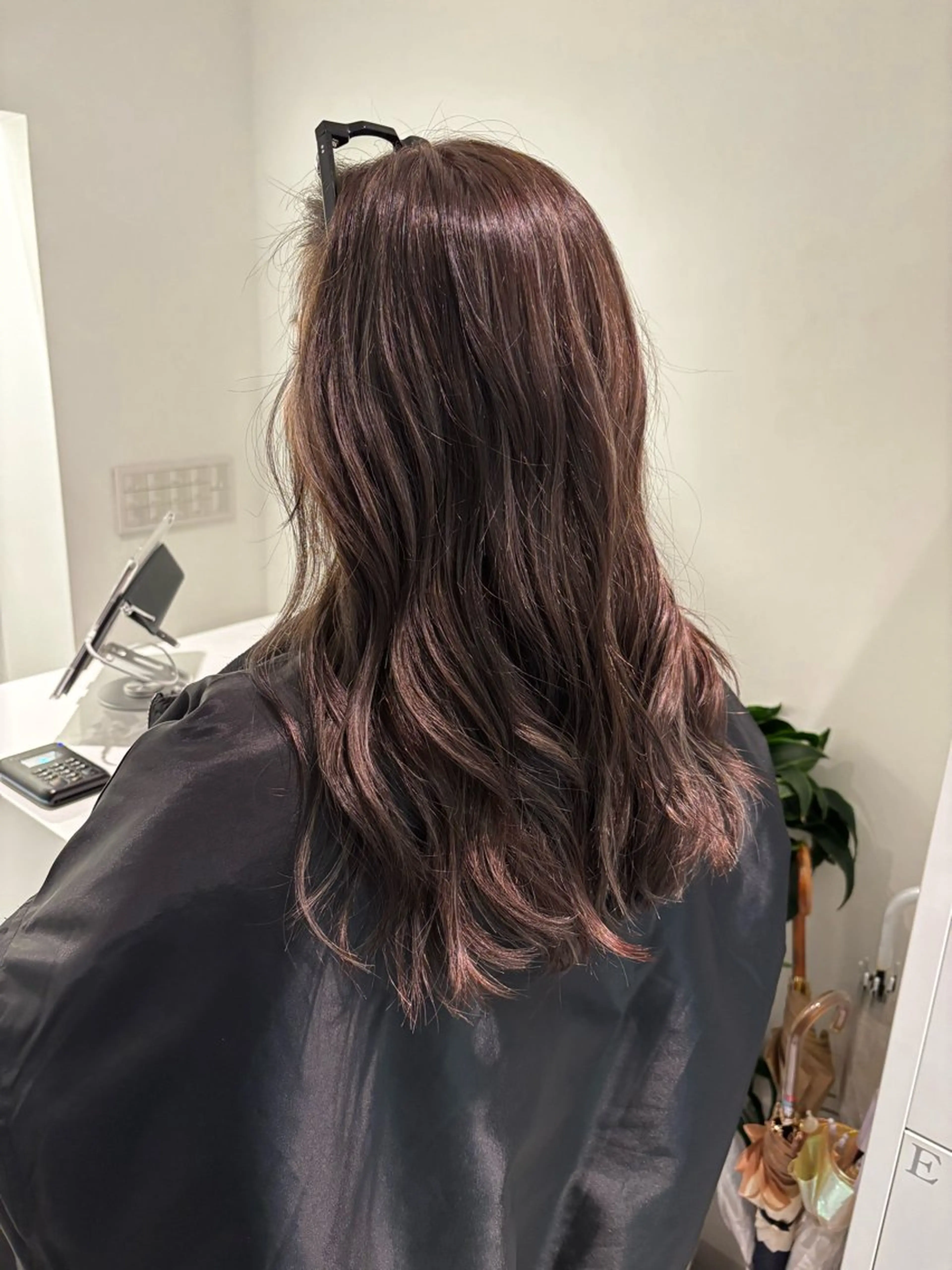 セミロング カラー ハイライトカラー ハイライト GRAFICA チサのヘアスタイル