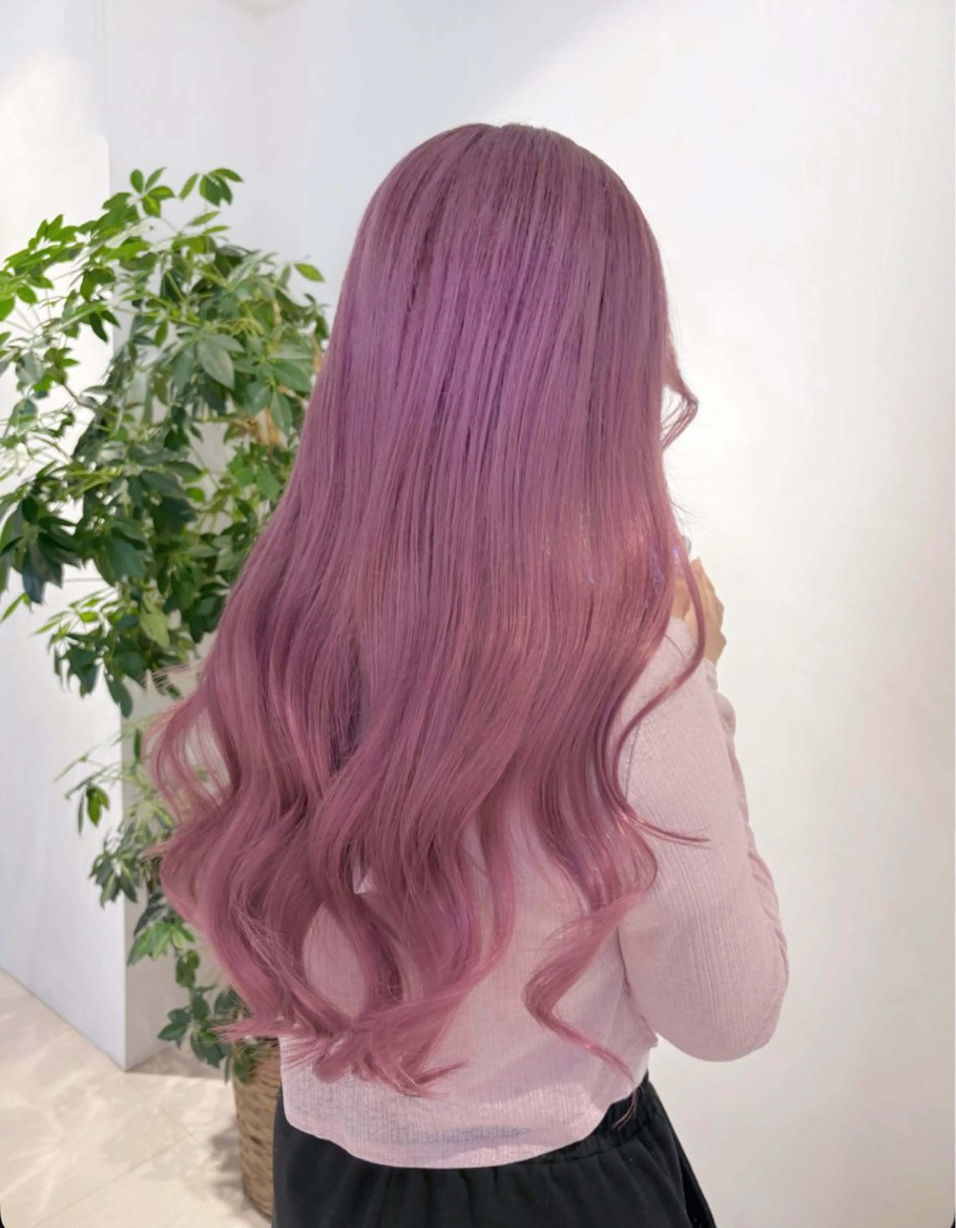 カラー ピンクカラー ヘアカラー ニトウ レイナのヘアスタイル