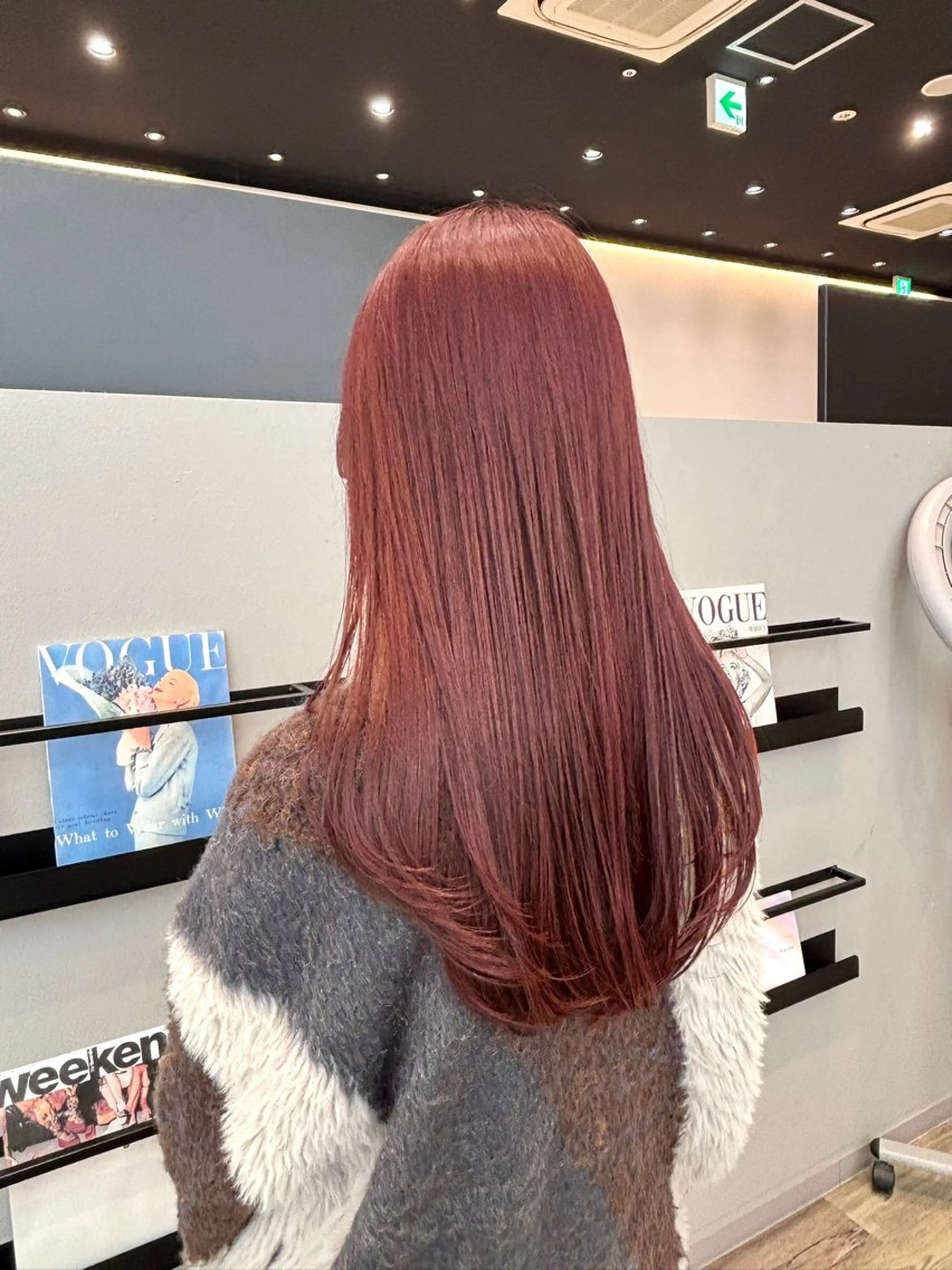 ロング カラー ピンクカラー レッドカラー カット ヘアカラー 透明感カラー/ レイヤーkotonoのヘアスタイル