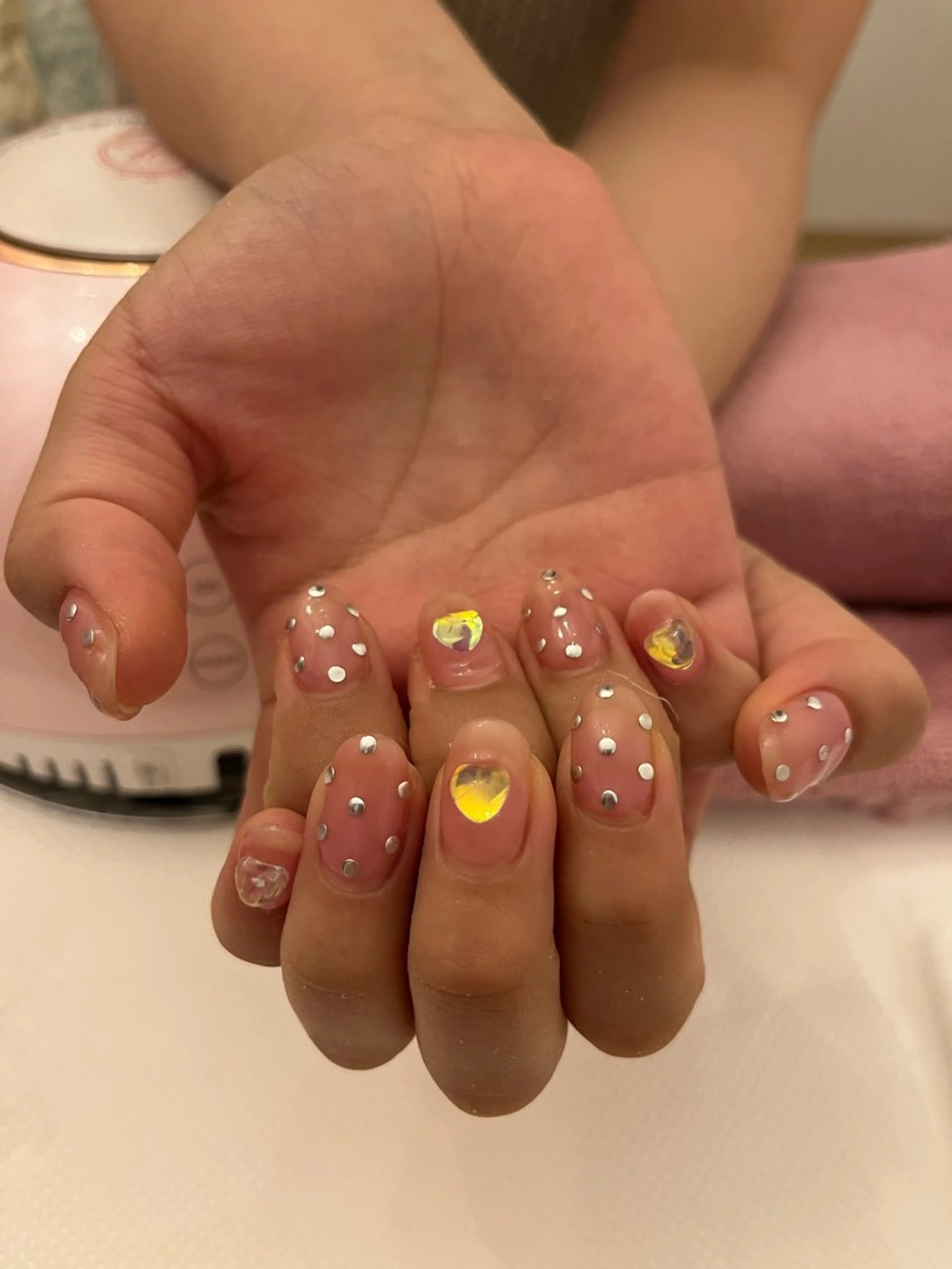 ネイル オーロラネイル ハート ピンク シルバー ネイルサロン ショコラのネイルデザイン