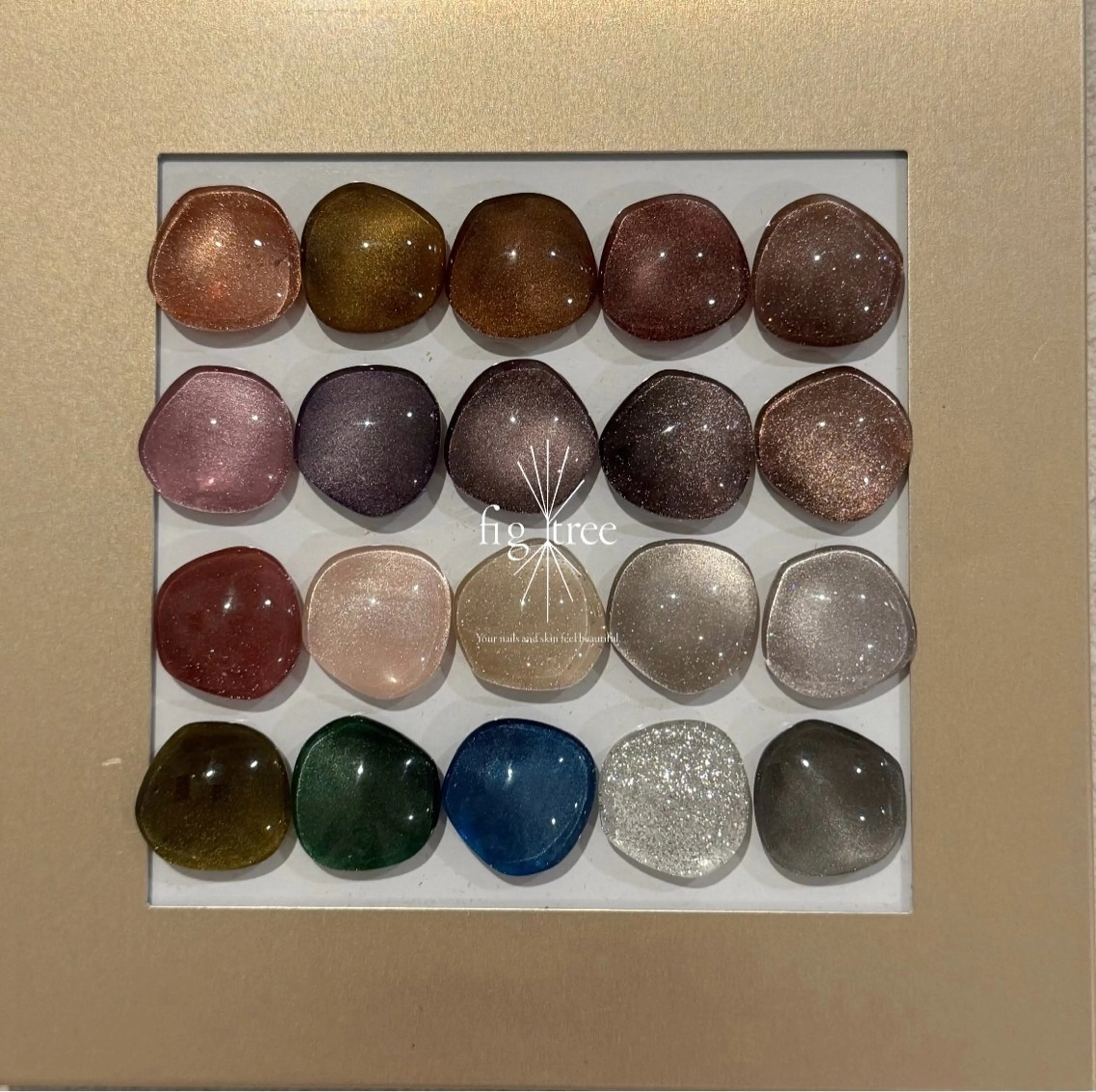 ネイル ジェルネイル マグネットネイル fig  tree 地爪育成モニターのネイルデザイン