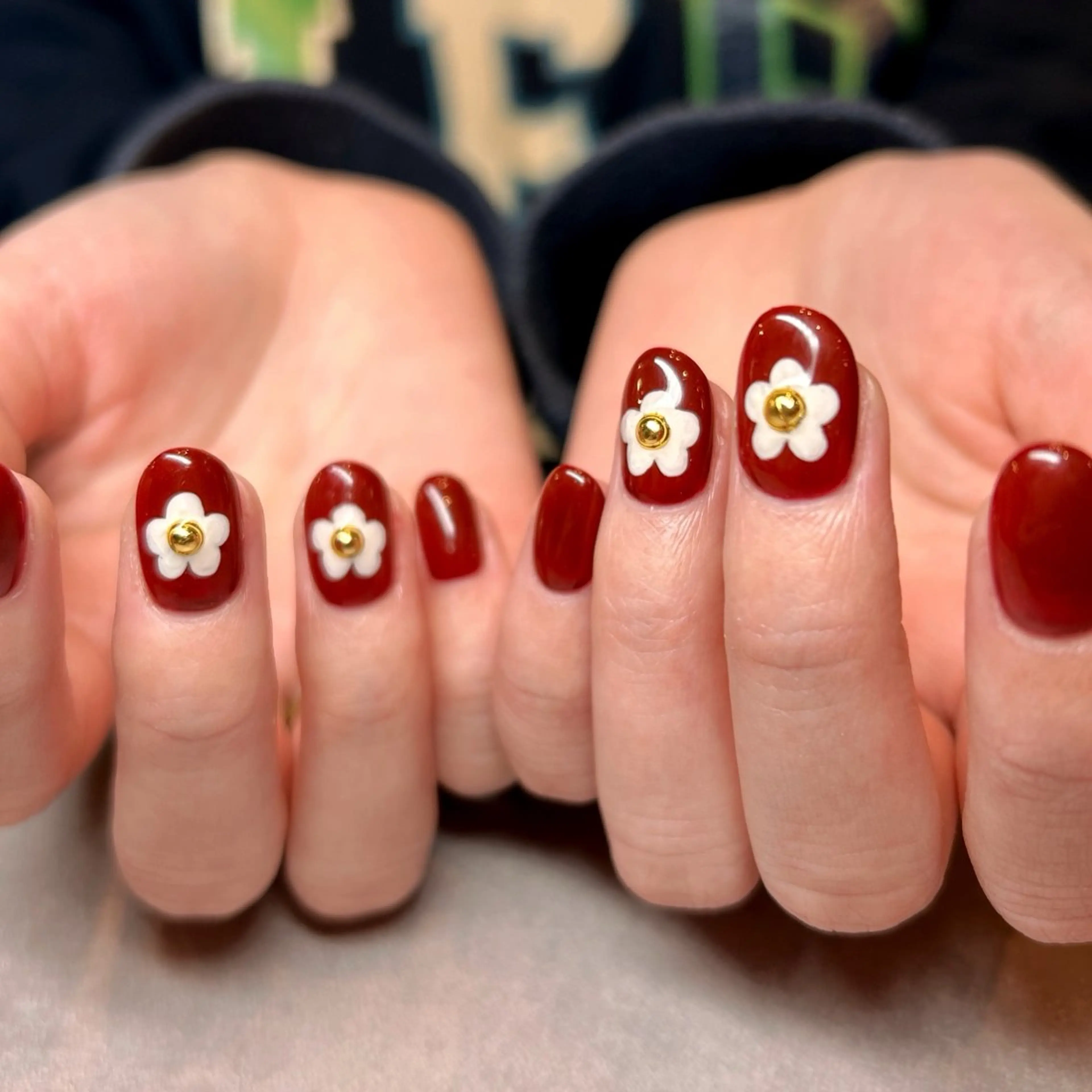 ネイル ボルドー フラワーネイル ハンドネイル MILE. mukonosouのネイルデザイン