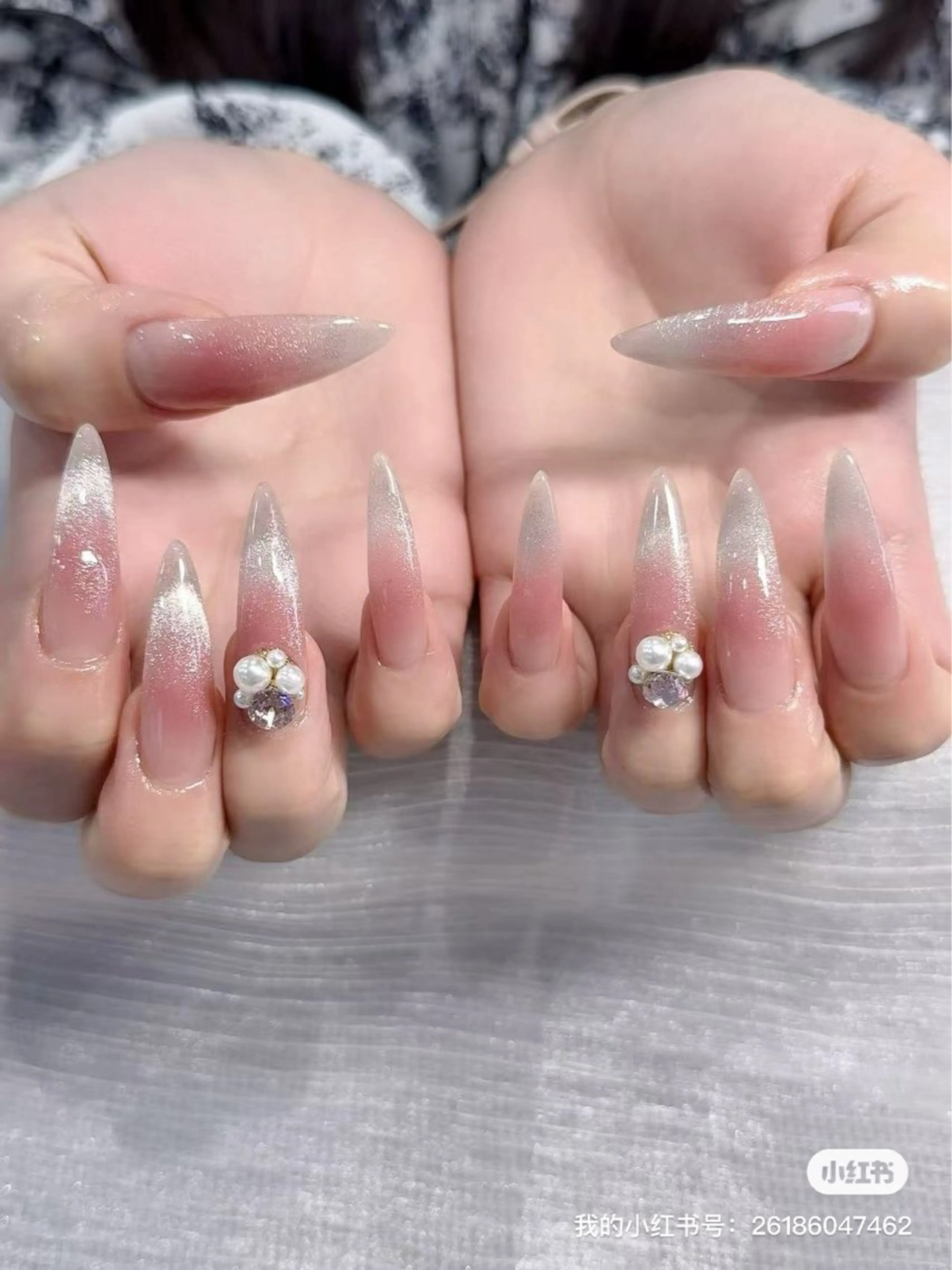 ネイル Chiara 長さ出し/フィルインのネイルデザイン