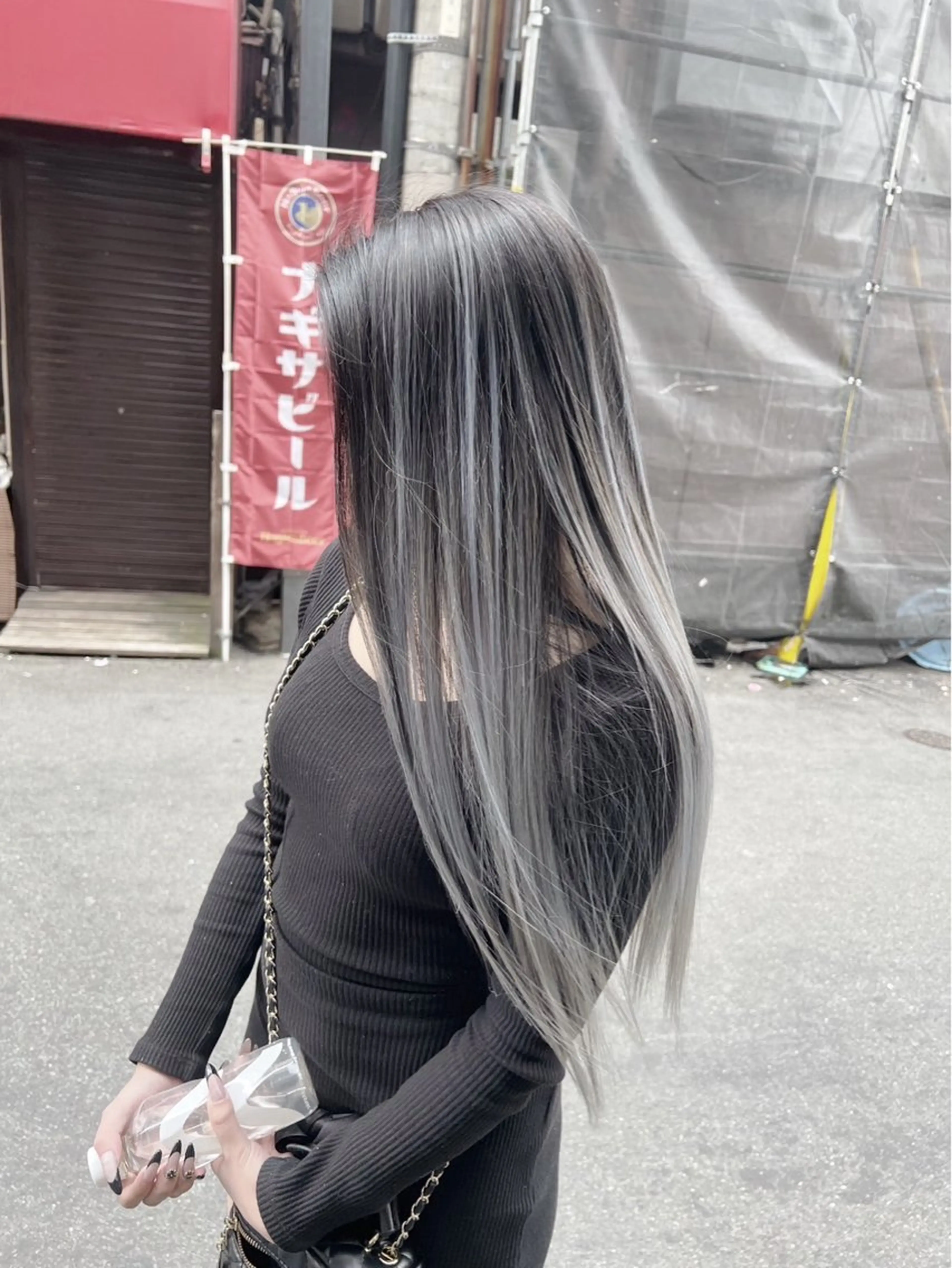 ロング カラー バレイヤージュ グレージュ レイヤーカット ヘアカラー トリートメント 指名数No.1 /NAOYAのヘアスタイル