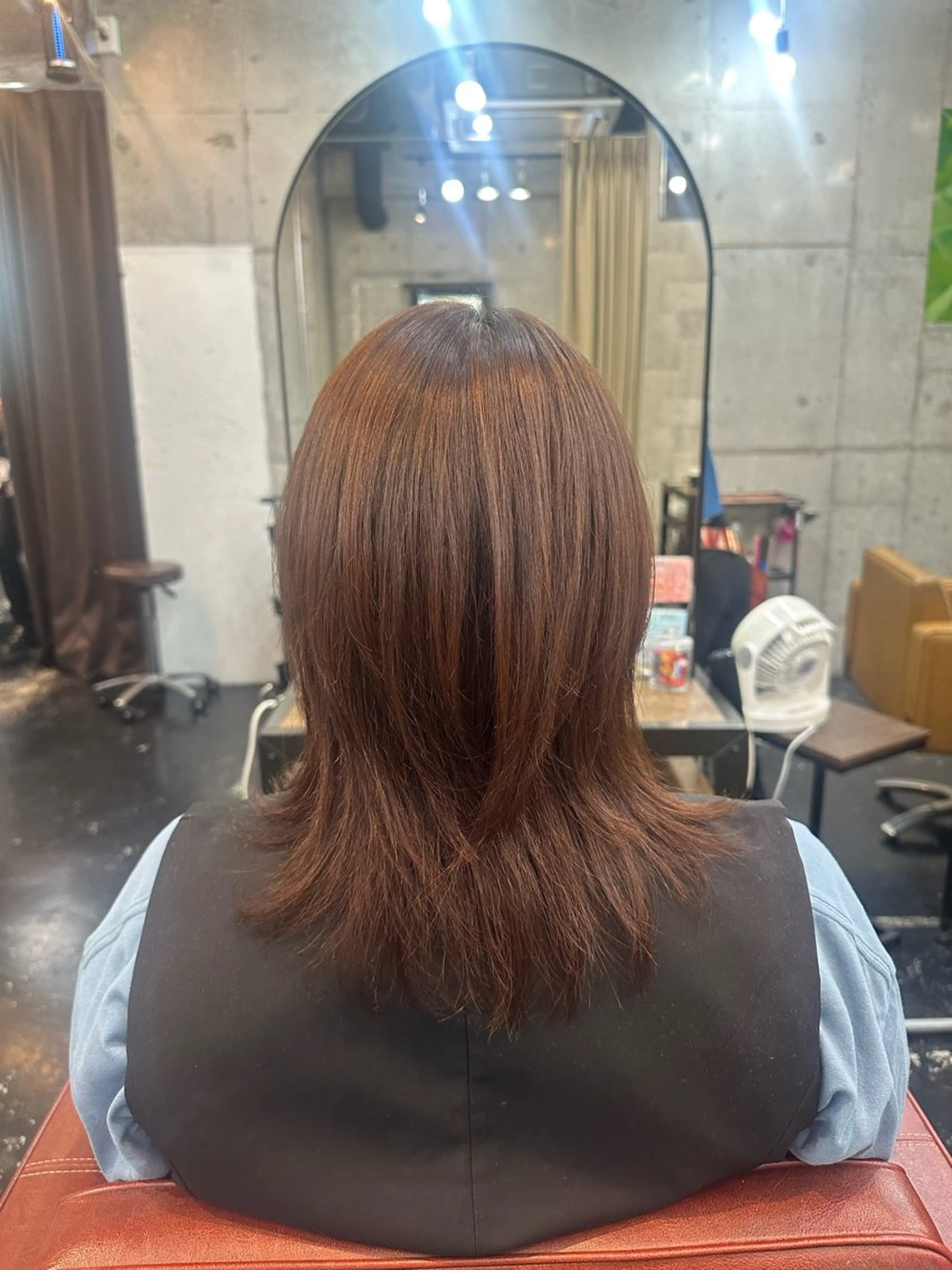 ミディアム パーマ 保井 実奈美のヘアスタイル