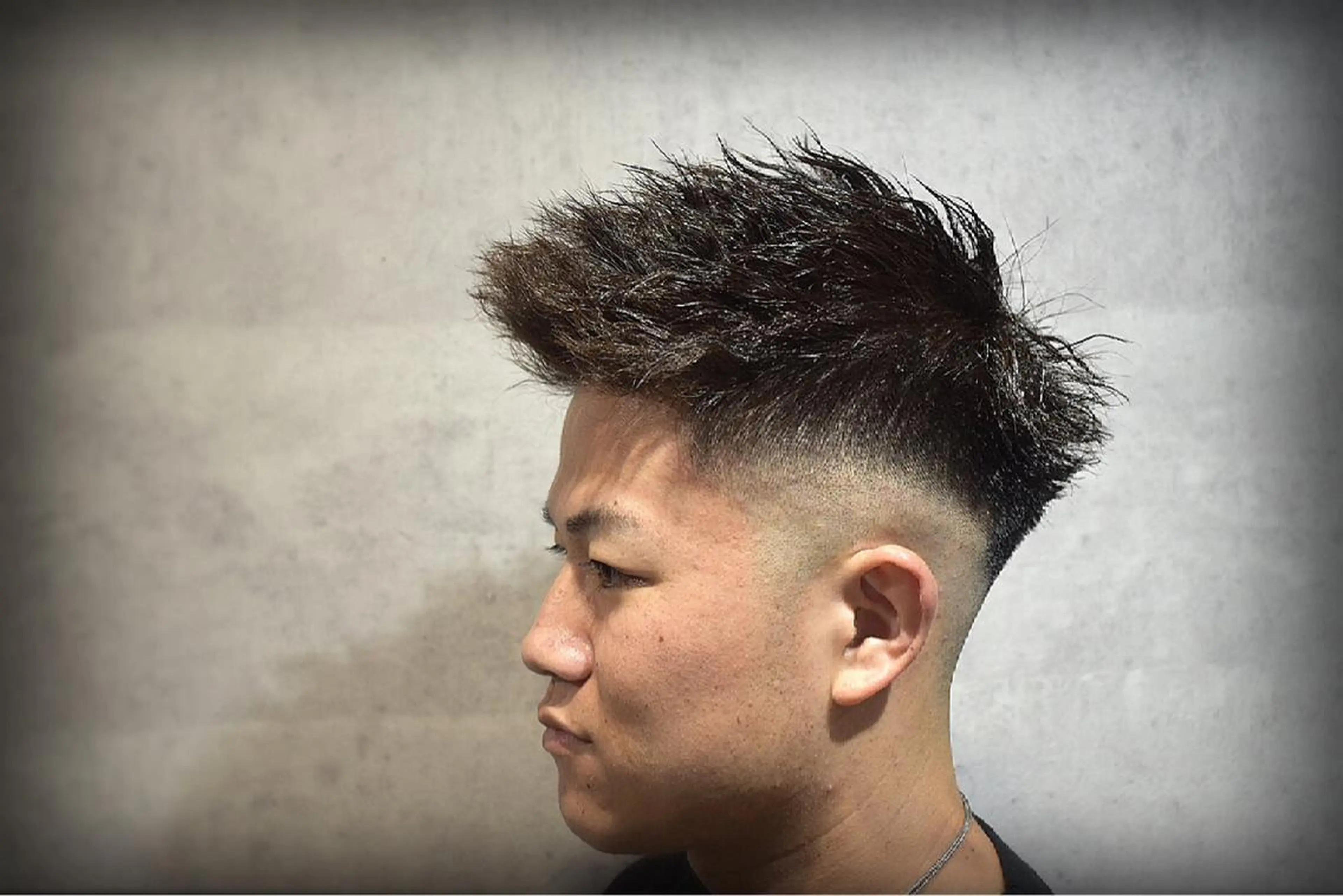 ショート パーマ メンズ フェードカット メンズパーマ スキンフェード メンズツイストパーマ ツイストパーマ 中西 将斗のヘアスタイル