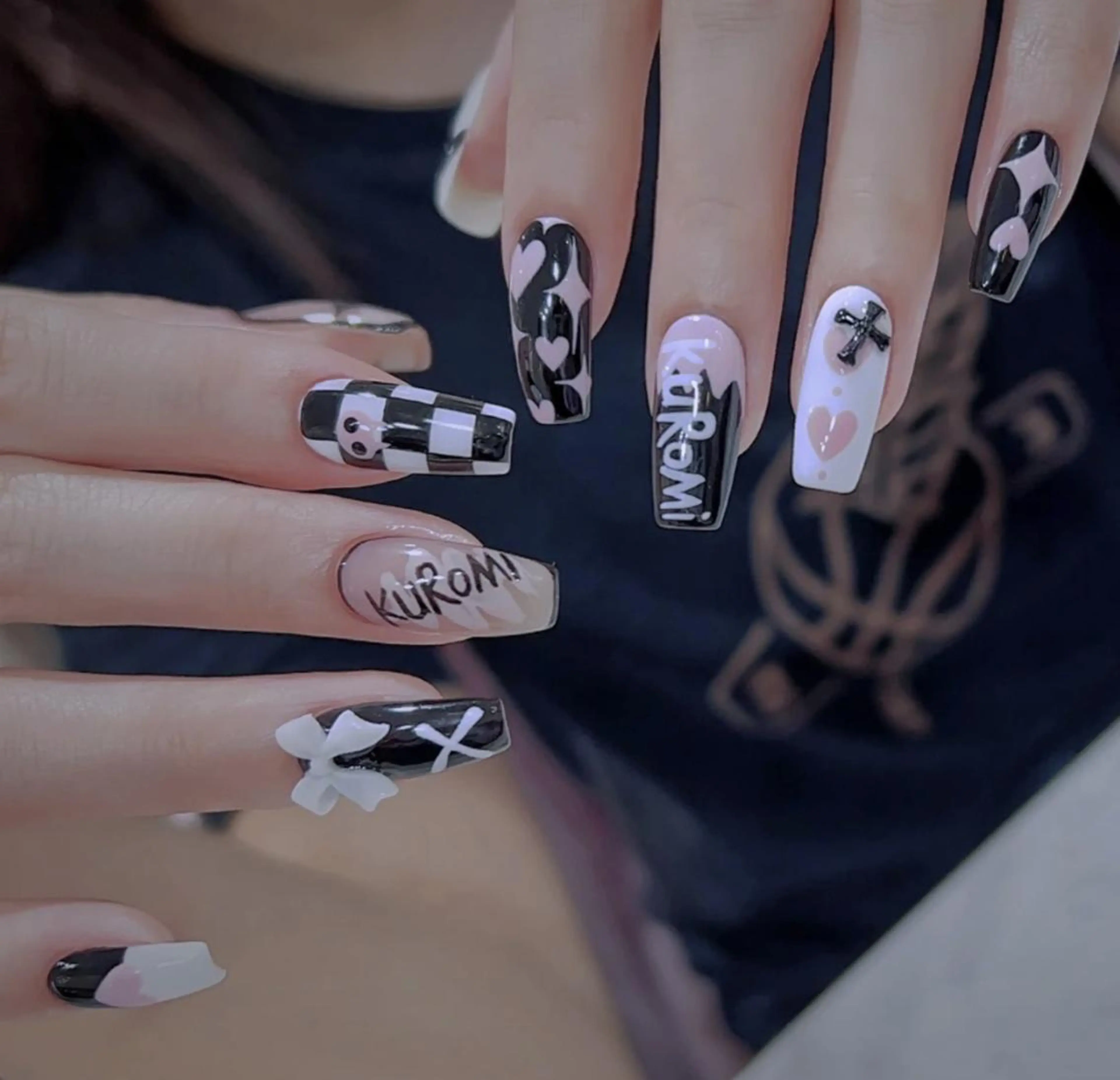 ネイル Queens ひなのネイルデザイン