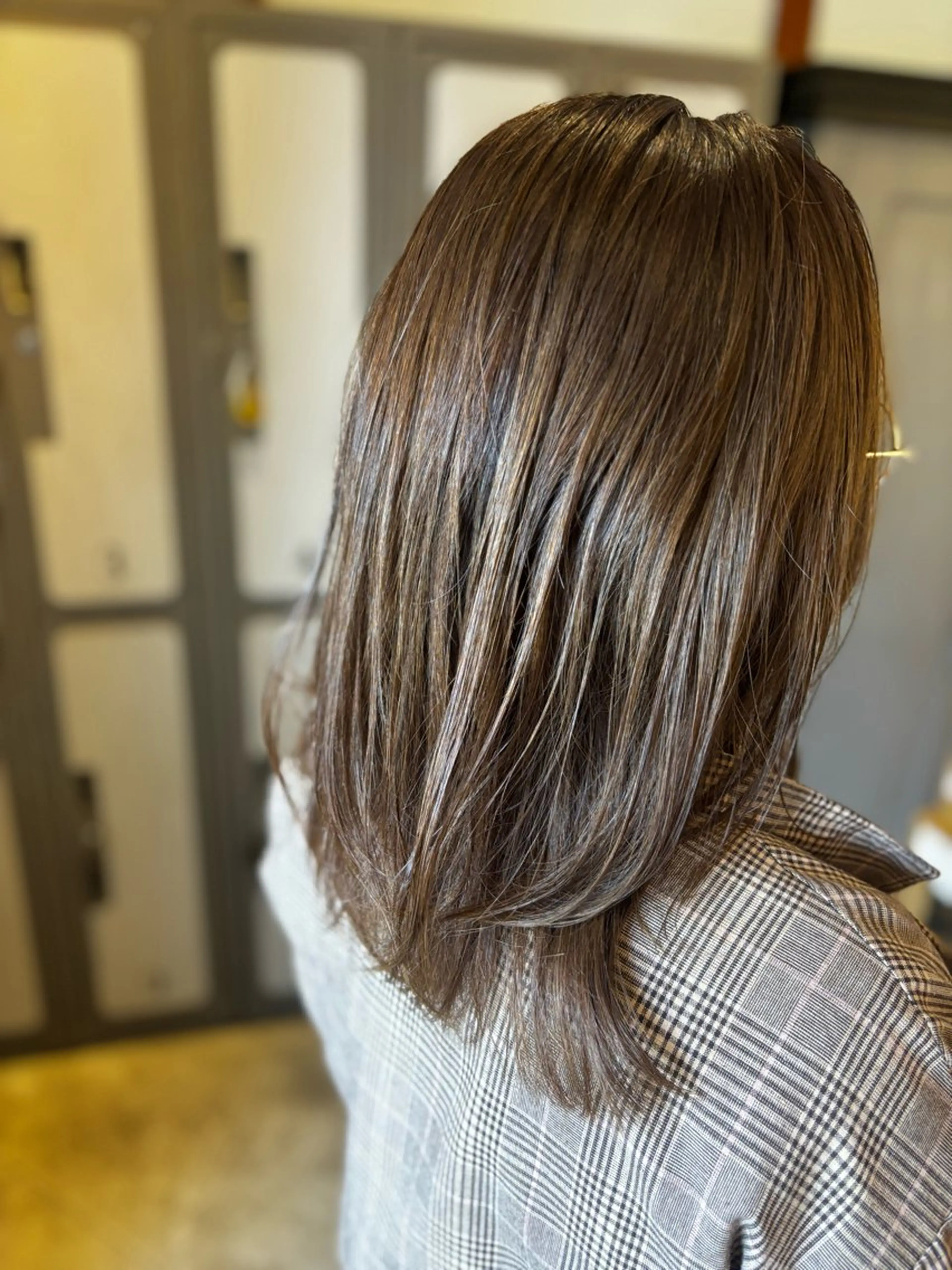 ミディアム カラー ミディアムレイヤー レイヤーカット カット ヘアカラー トリートメント Jill franc ＿ ayanoのヘアスタイル