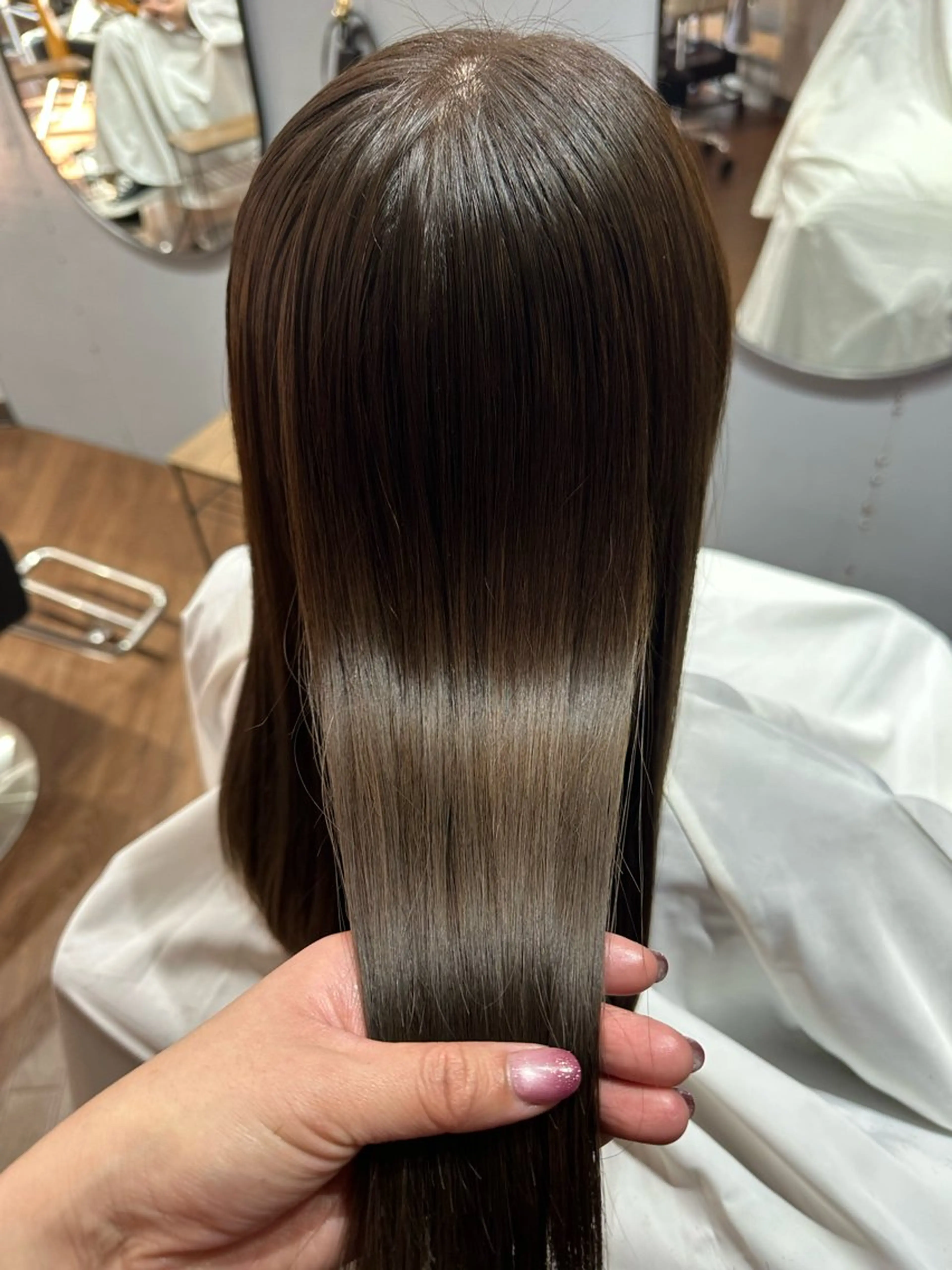 セミロング 森 沙織のヘアスタイル