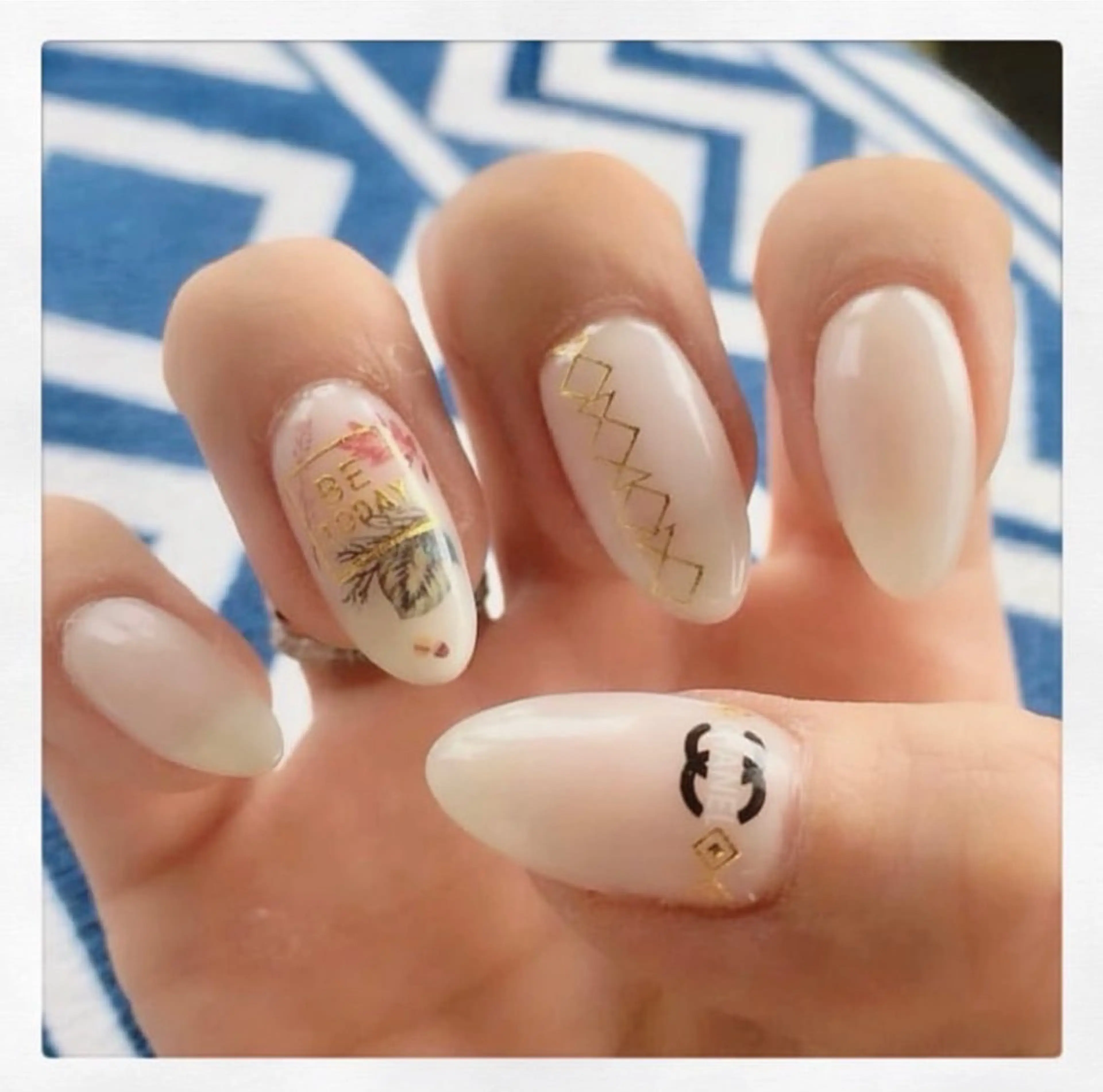 ネイル MHR nailのネイルデザイン