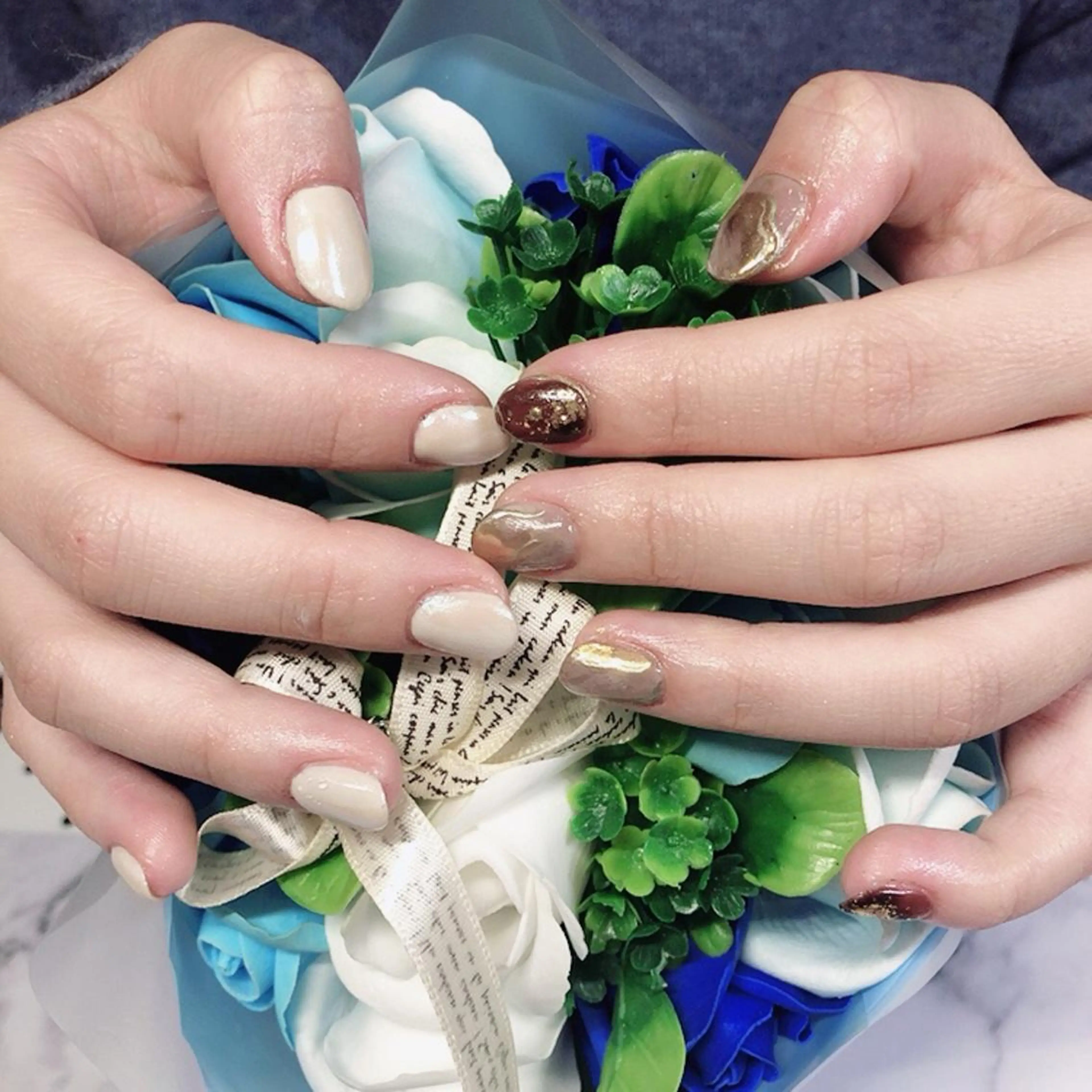 ネイル 持ち込み ニュアンスネイル 奥園 良恵のネイルデザイン