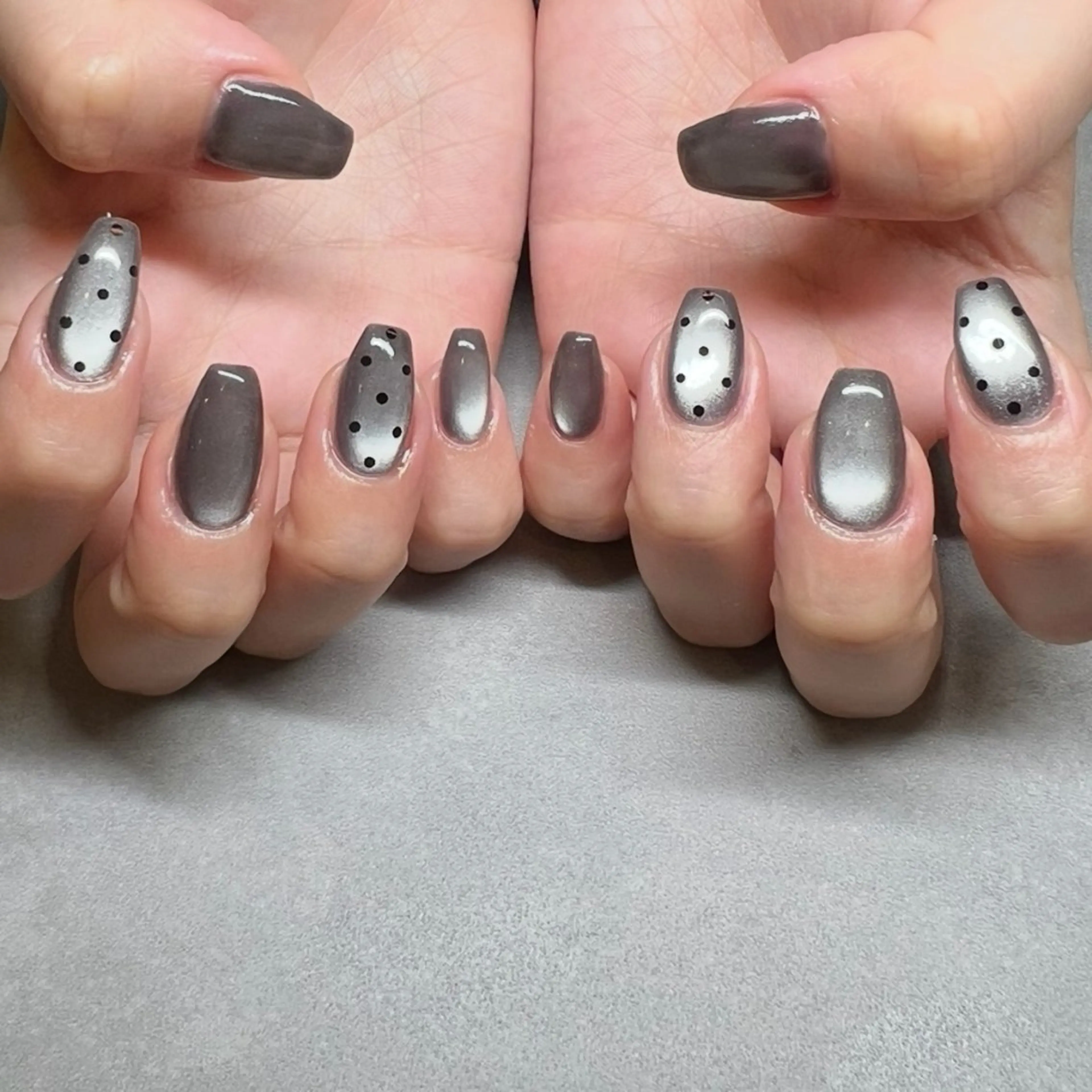 ネイル YUKO🩶 sofa立川のネイルデザイン