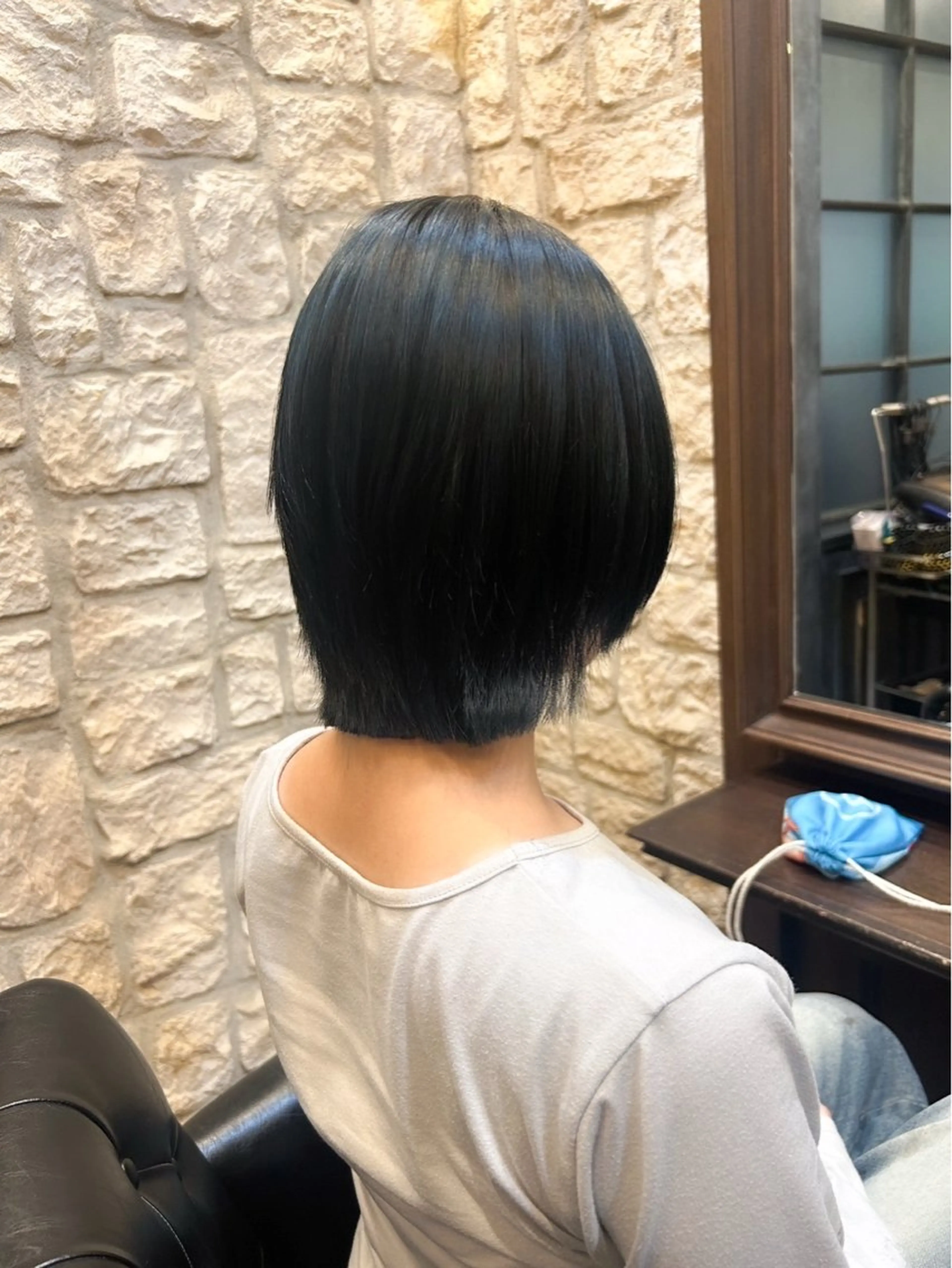 ショート カラー 黒髪 ブルーカラー ブルーブラック 🪼宮当 亜海🪼のヘアスタイル