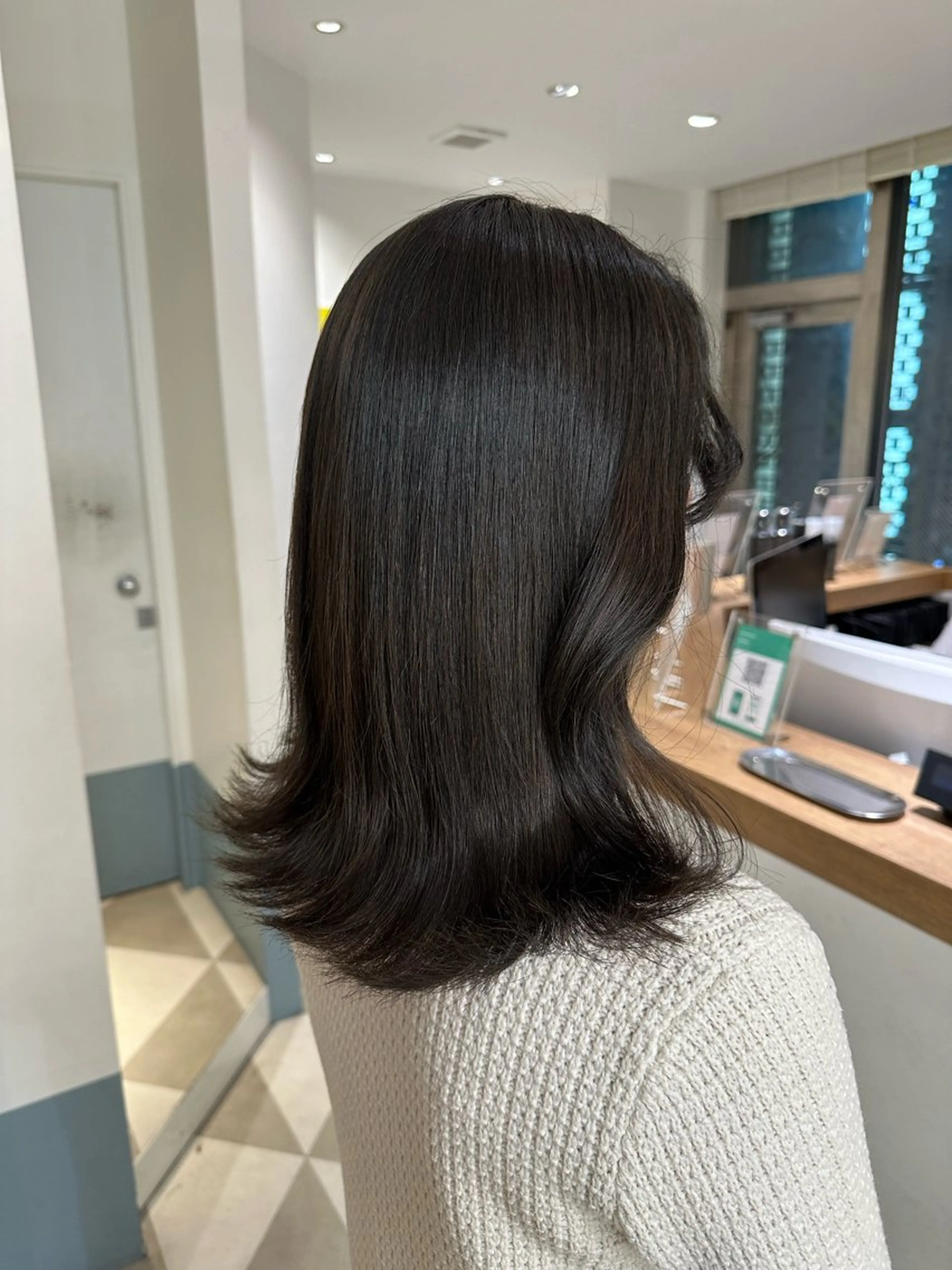 セミロング カラー ヘアカラー 安丸 結夏のヘアスタイル