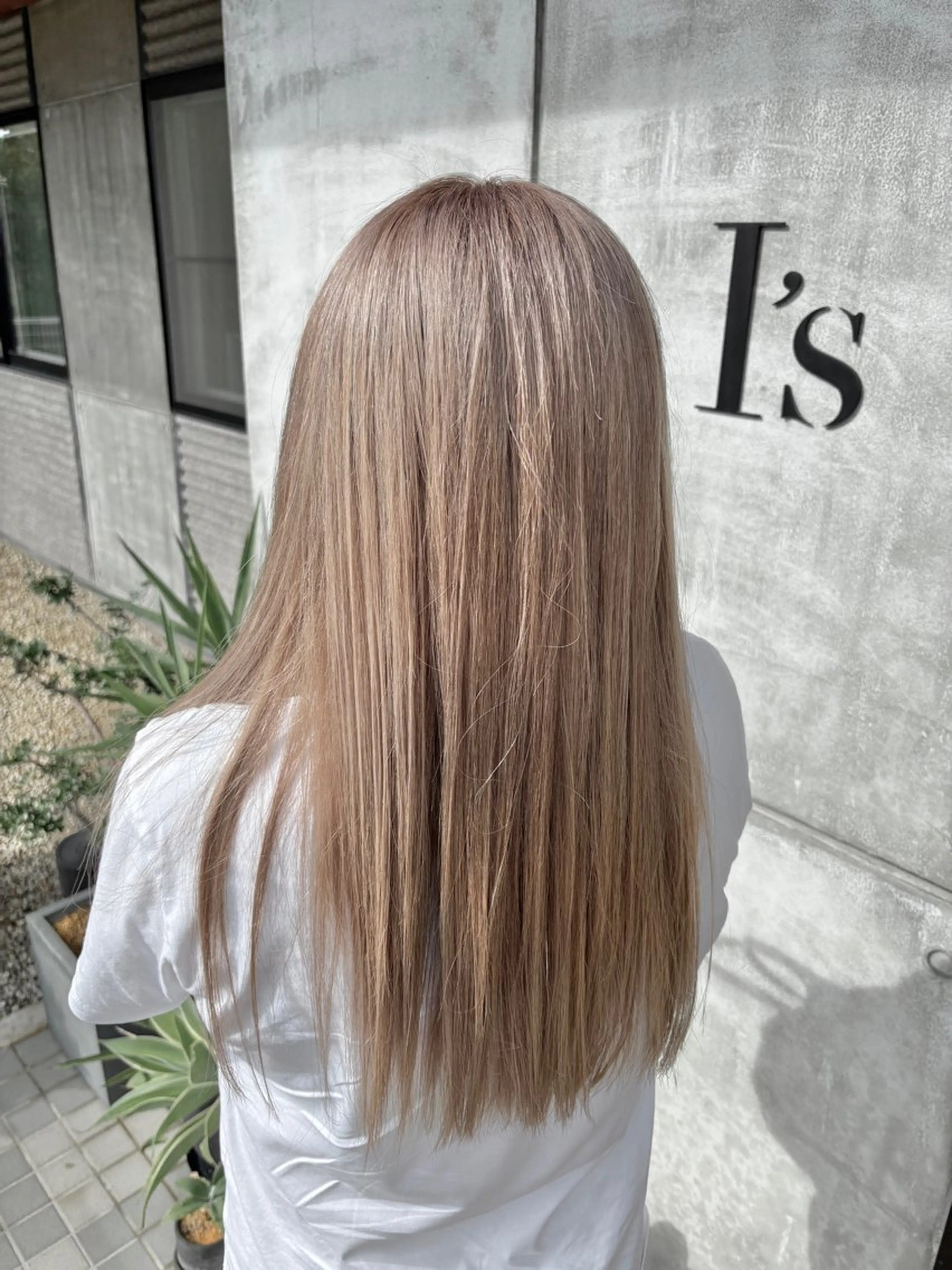 ロング カラー 髙木 藍紗のヘアスタイル