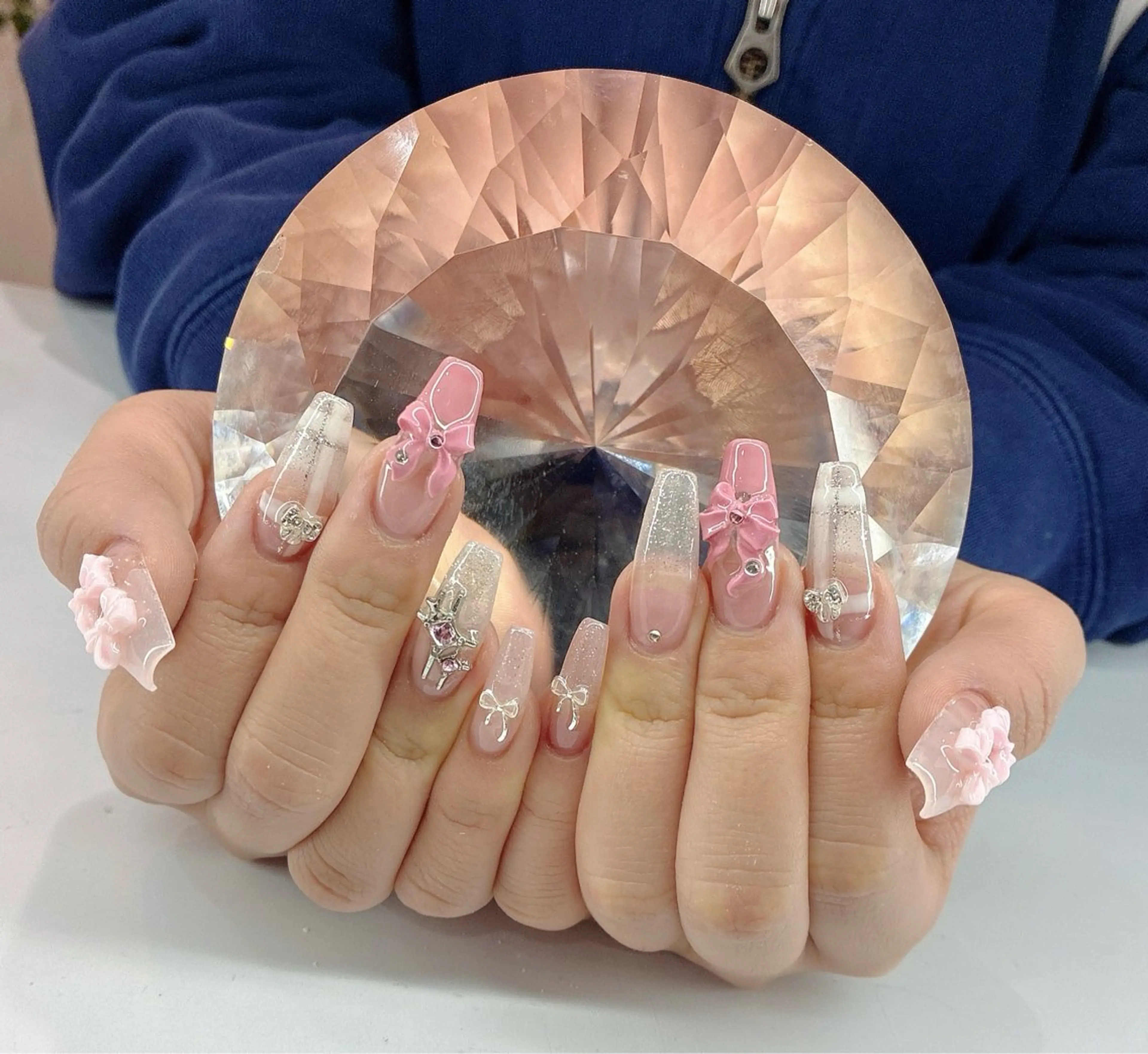 ネイル LoaChaton kaeのネイルデザイン