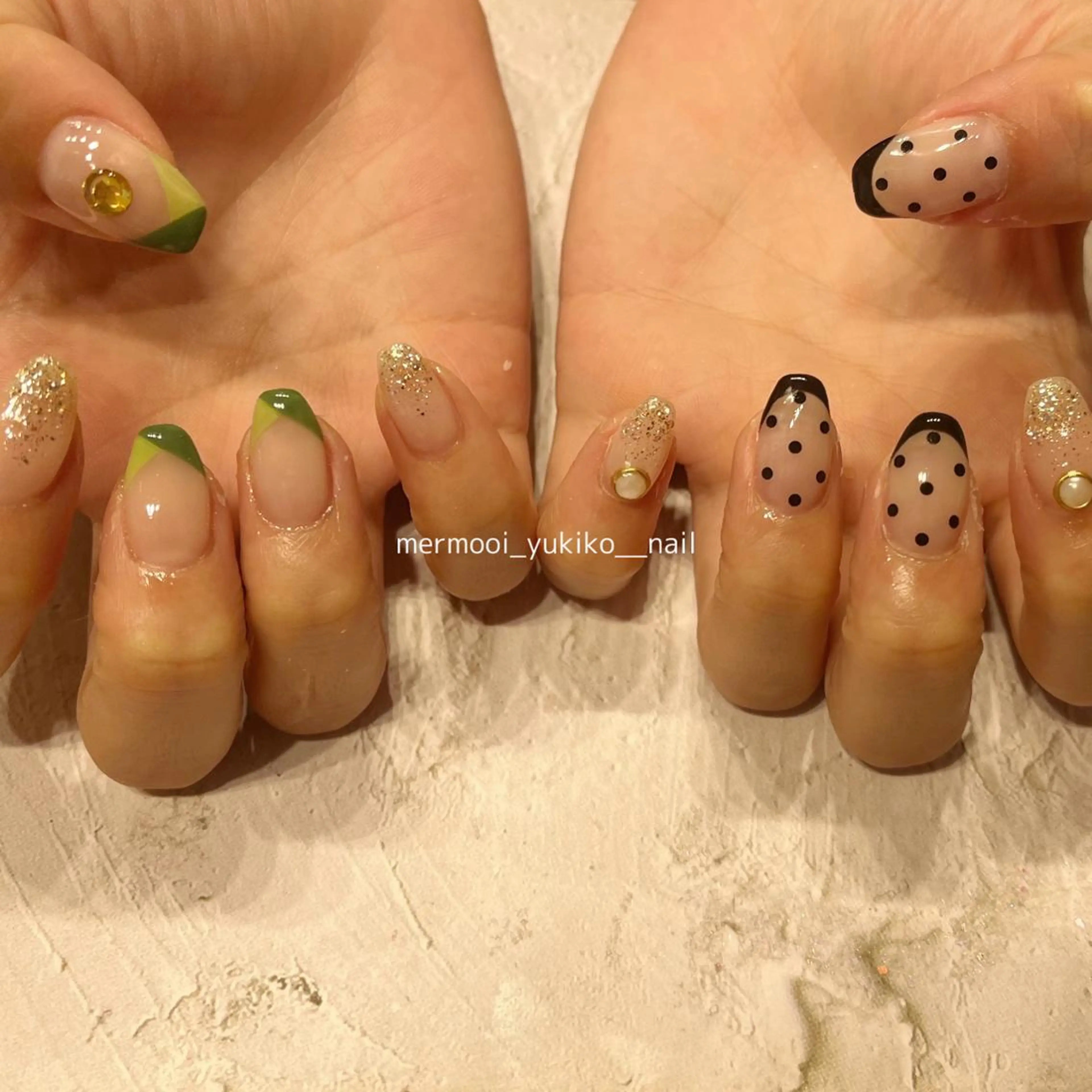 ネイル アートネイル クリアネイル ドット フレンチネイル グリーン ハンドネイル mermooi所属・melumooi nailのネイルデザイン