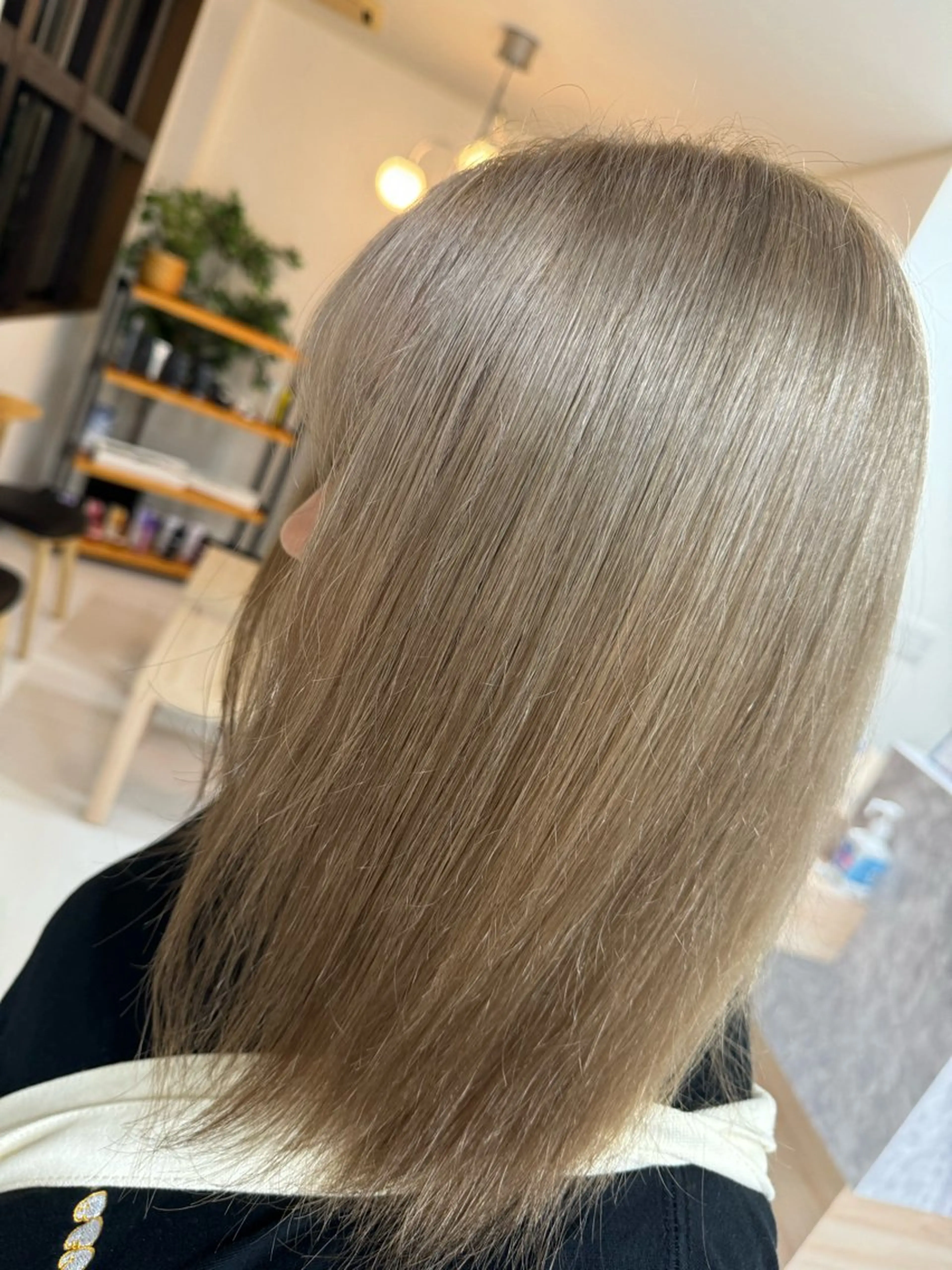 セミロング カラー ヘアカラー KAORI 💐🤍のヘアスタイル