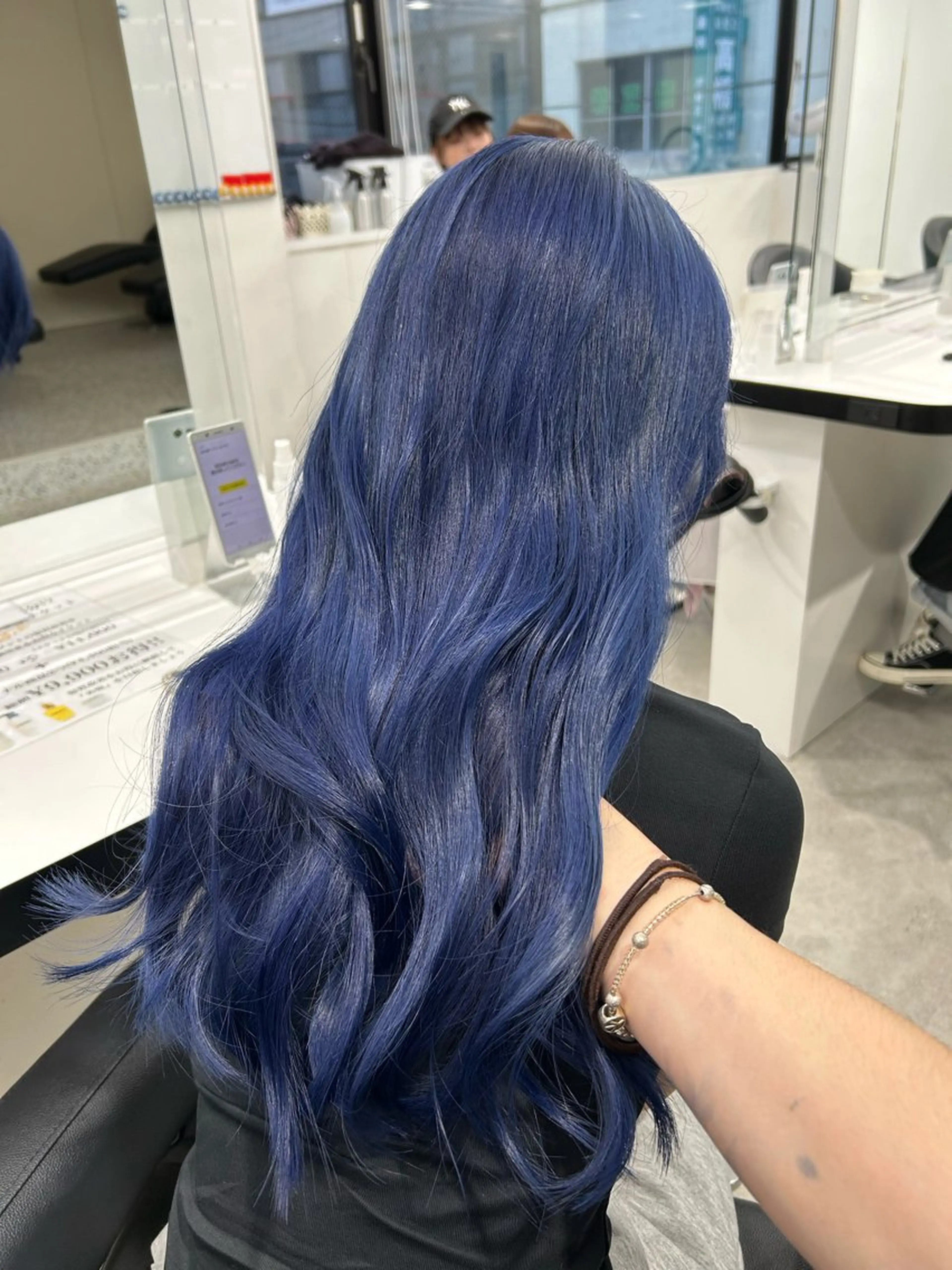 ロング カラー ヘアカラー トリートメント ヘッドスパ 履歴修正屋さん／ ブロンド／ホワイトのヘアスタイル