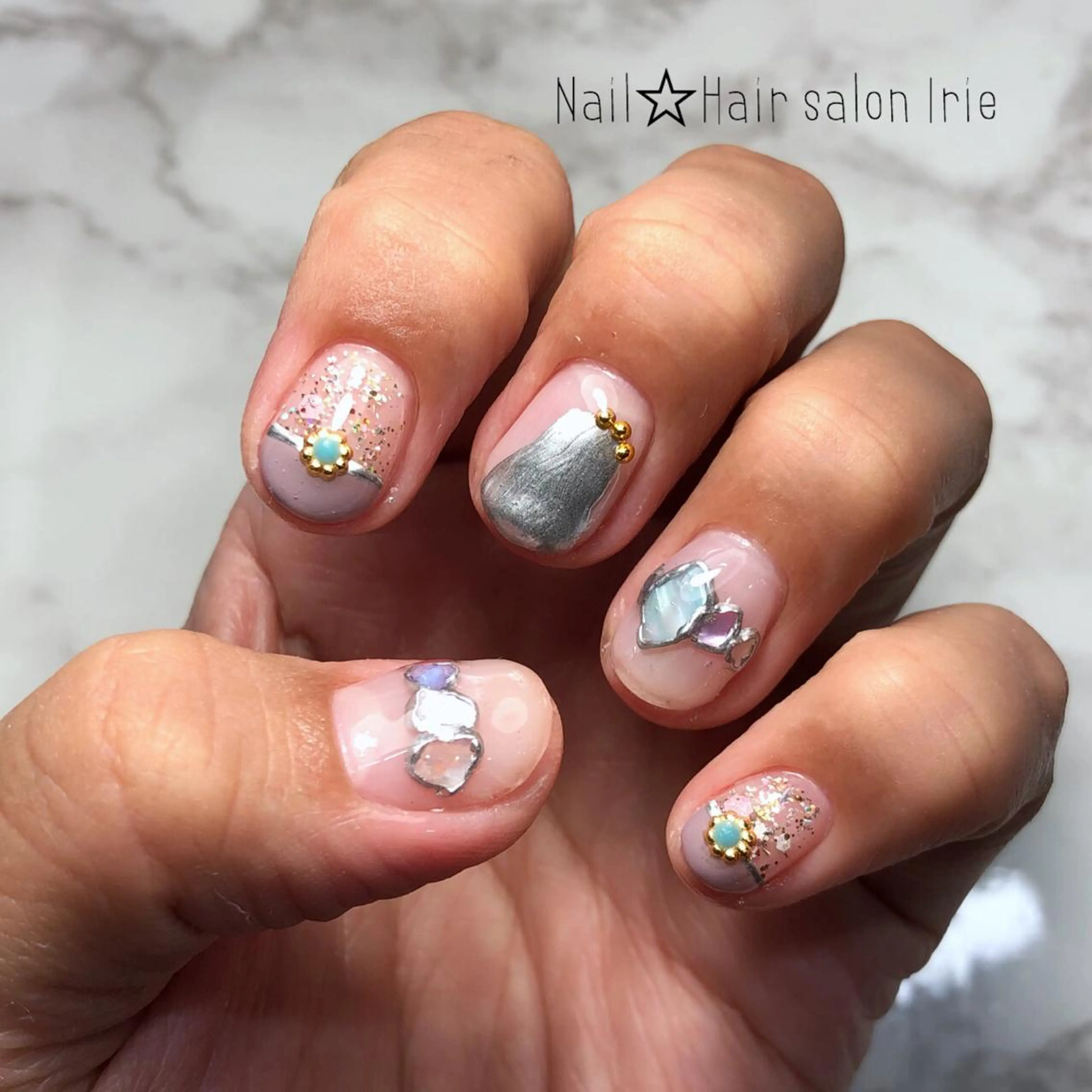 ネイル Hair salon Irie所属・與儀 知佳のネイルデザイン