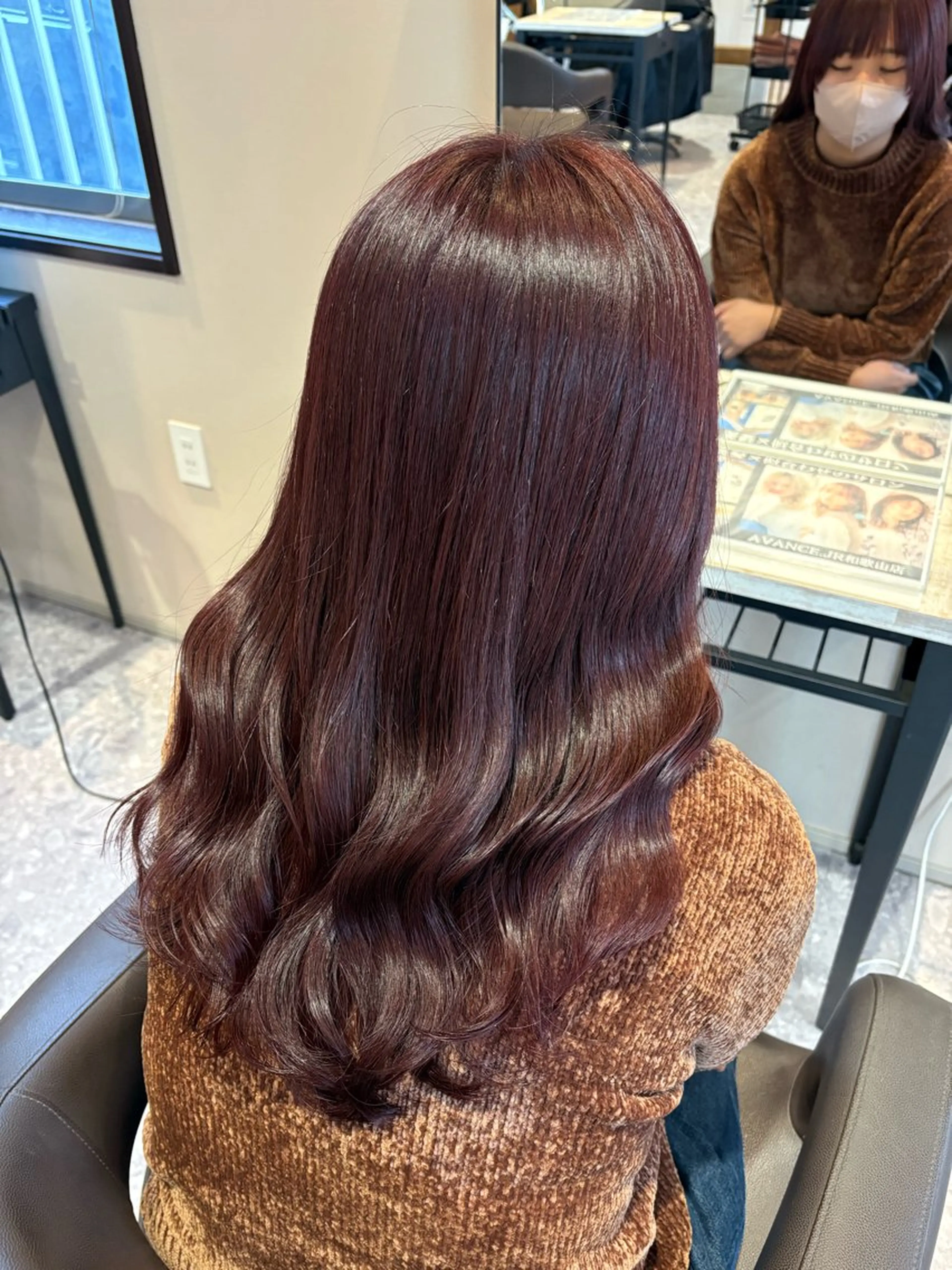 ロング ピンクブラウン カット ヘアカラー 透明感/顔周りカット /レイヤー/岡本のヘアスタイル