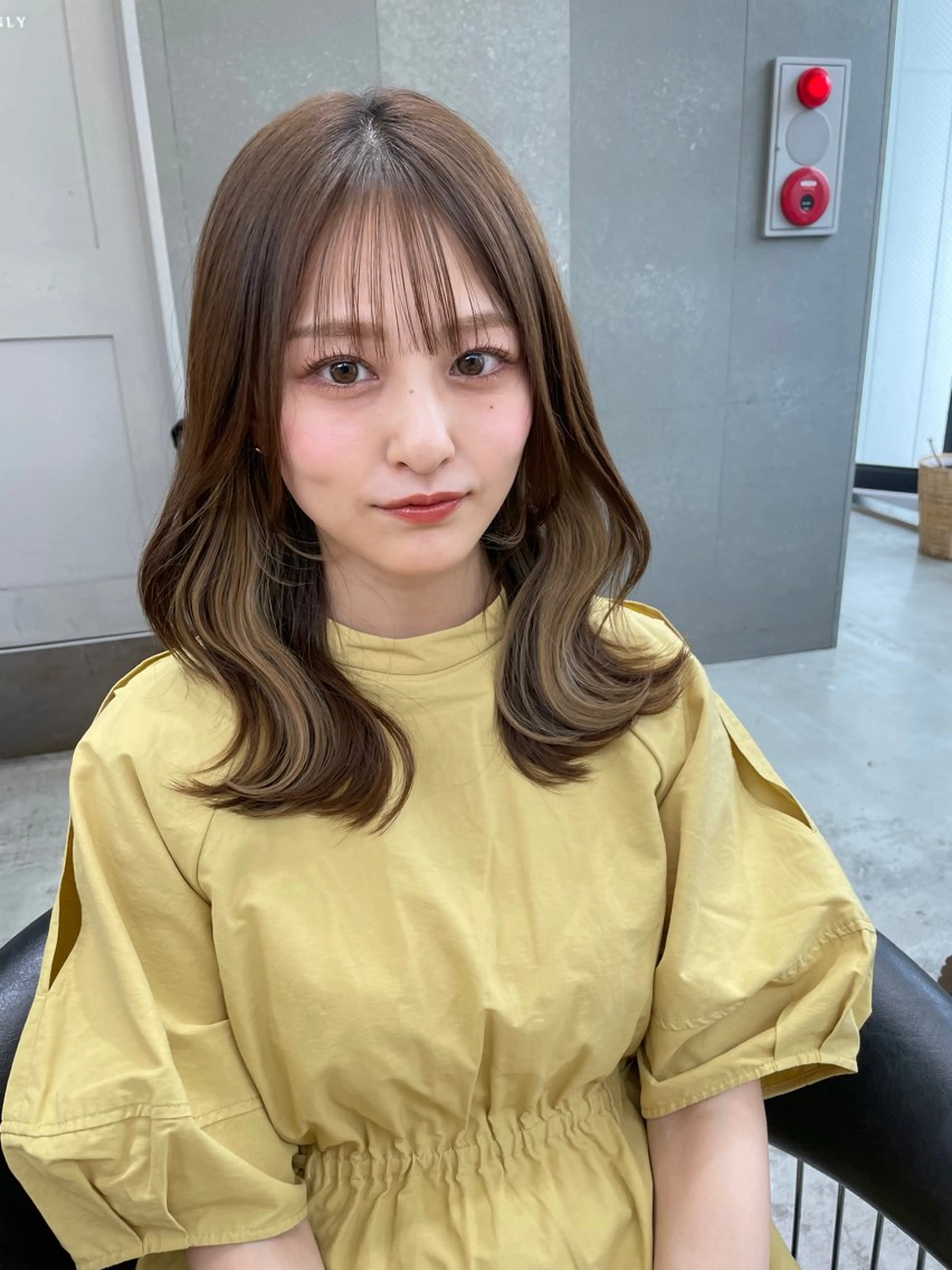 ロング 韓国風ヘア レイヤーカット ロング ヘアカラー トリートメント 本田 奈穂美のヘアスタイル