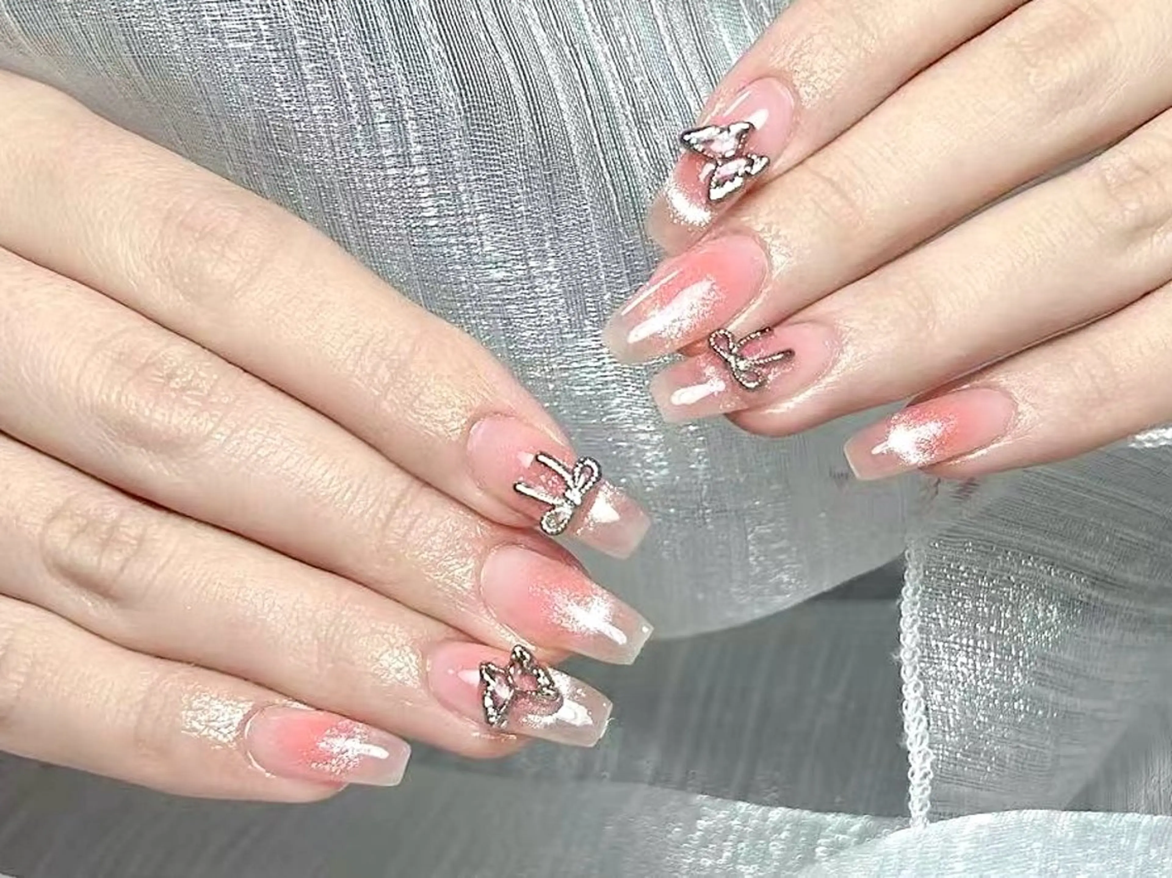 ネイル チークネイル 長さ出し フレンチネイル グラデーション マグネットネイル ハンドネイル ハンドケア ⭐️Syu Rei⭐️のネイルデザイン