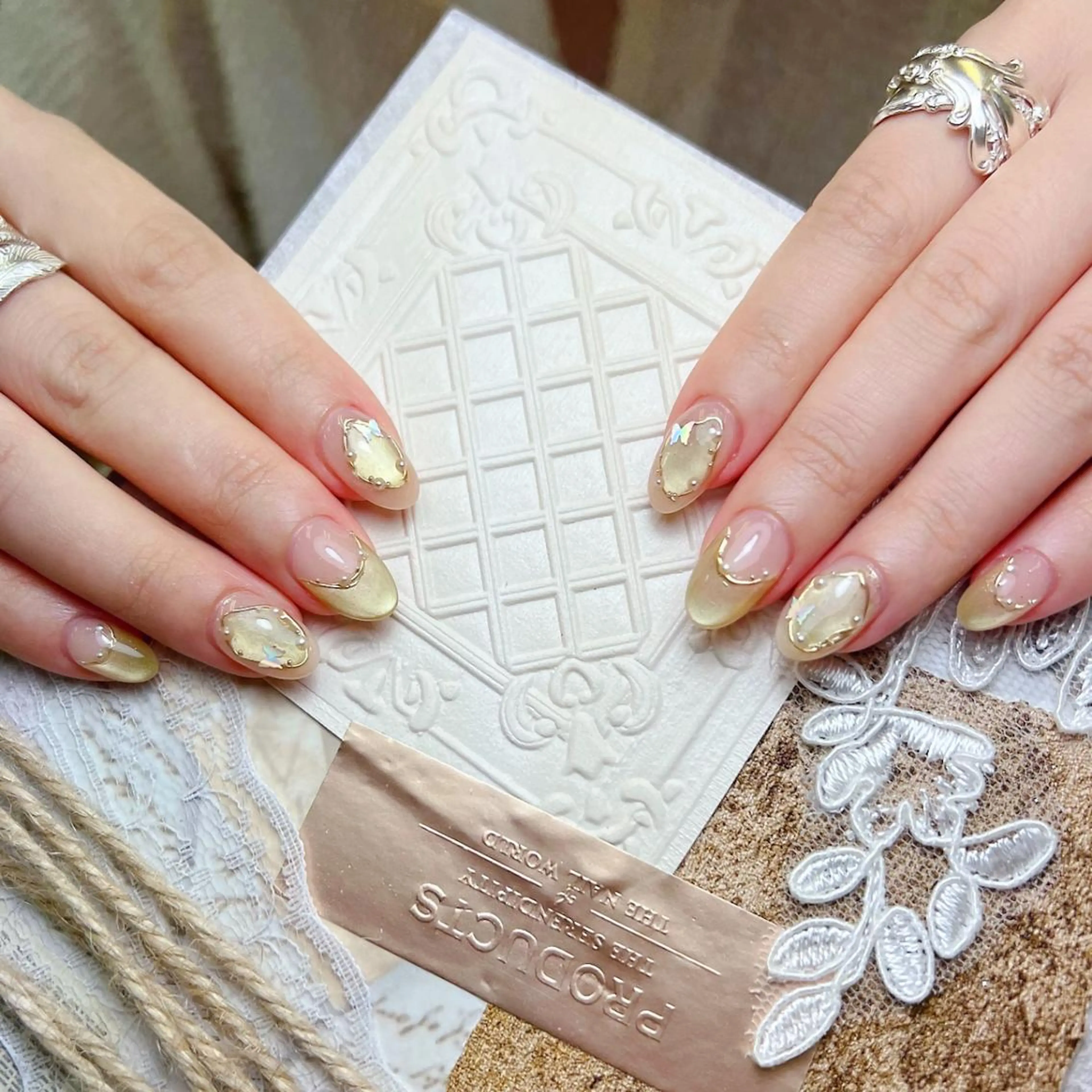 ネイル Rosella Nail Salonのネイルデザイン