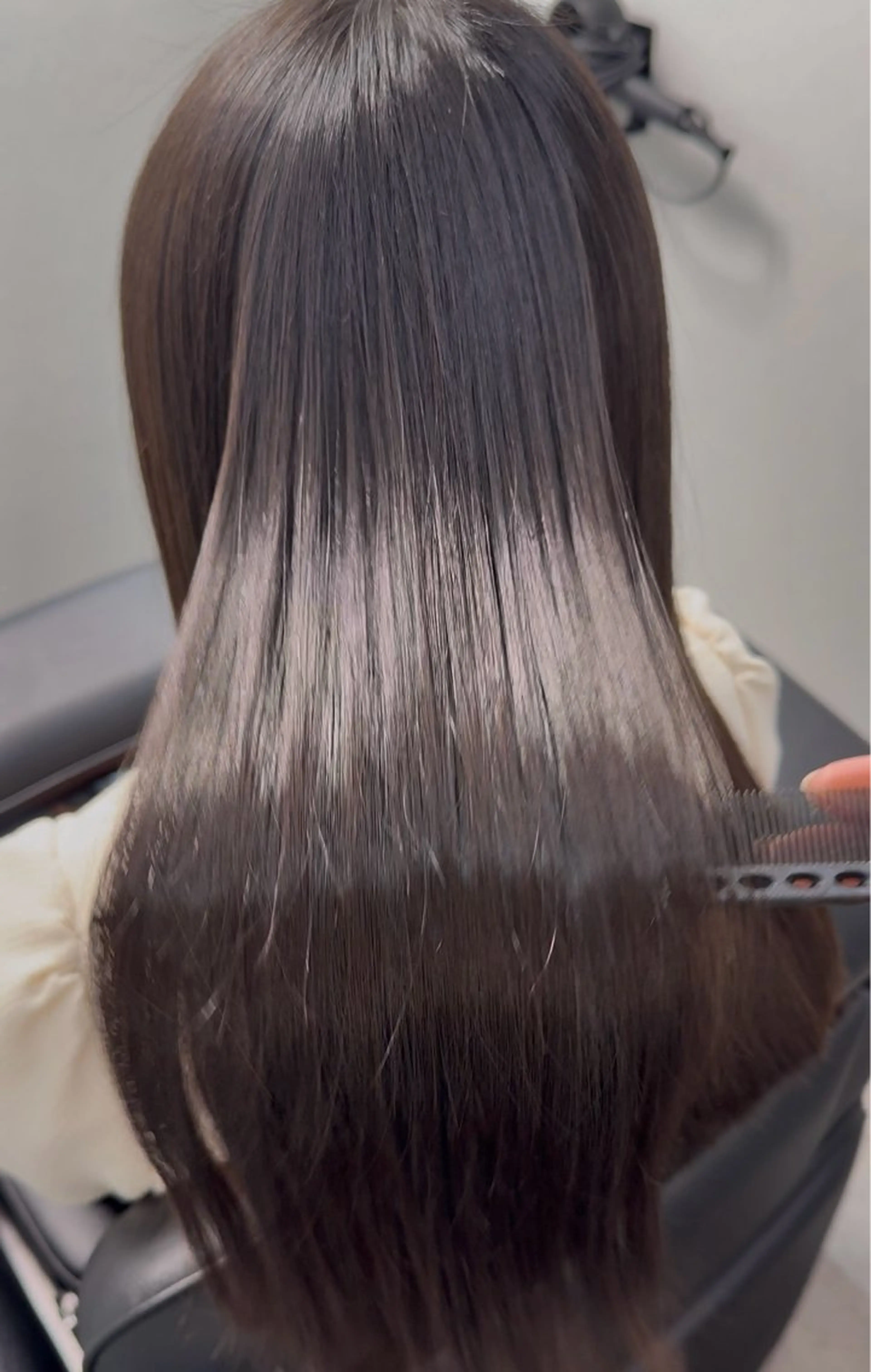 ロング 高橋 葵のヘアスタイル