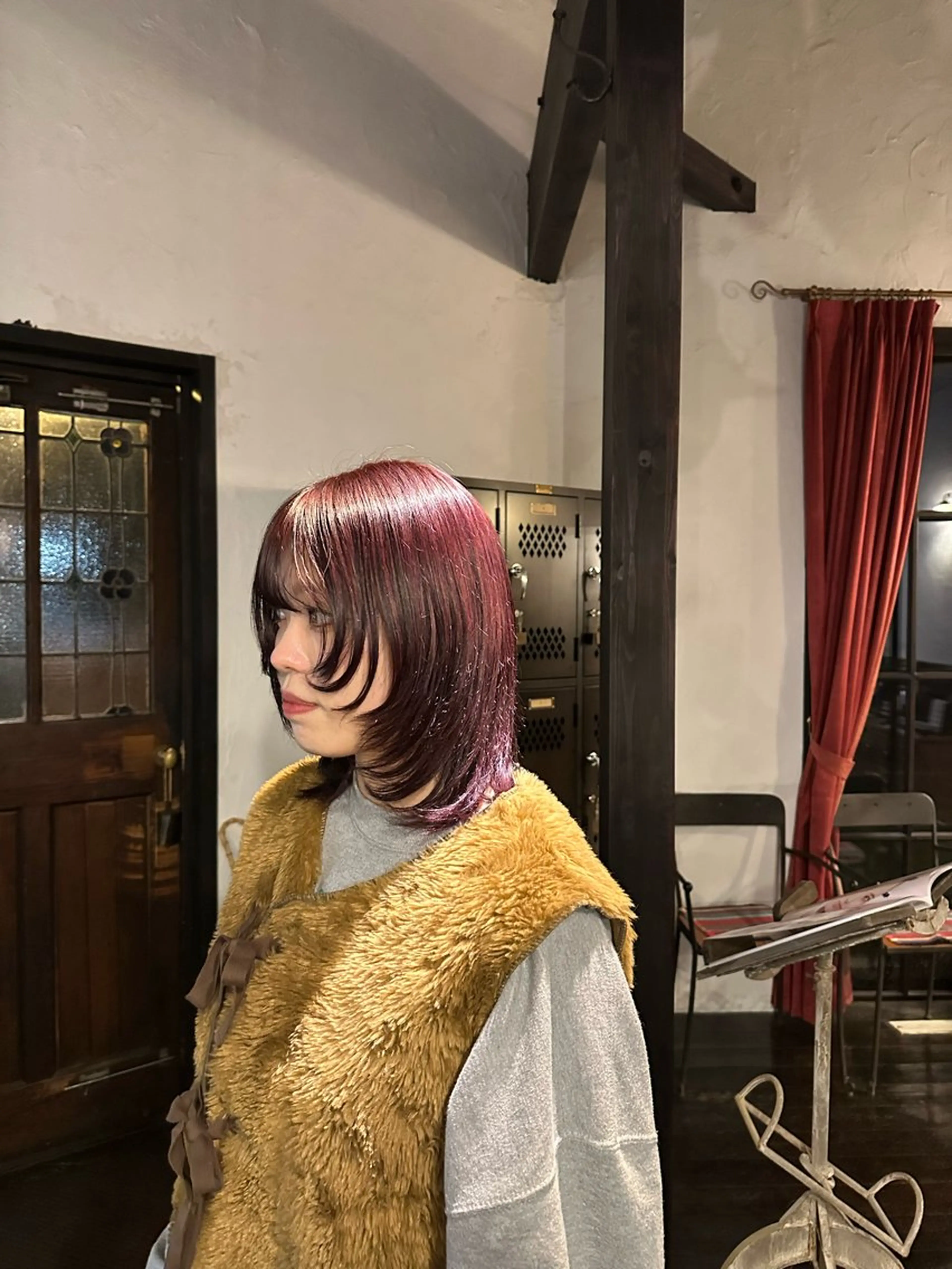 ミディアム カラー レッドカラー 顔まわりレイヤー レイヤーカット 🦖ノザワ リンカ🦖のヘアスタイル