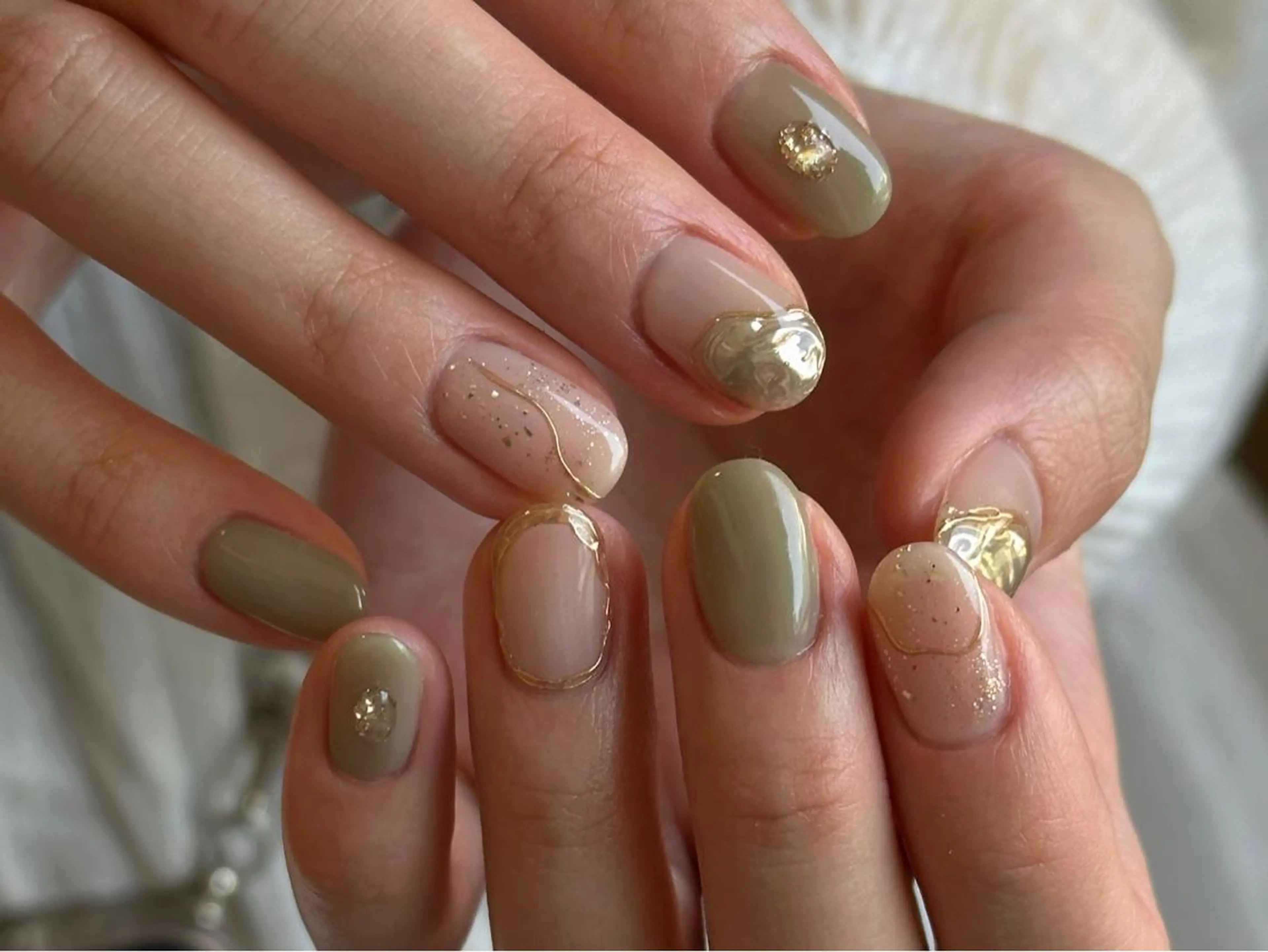 ショート カラー パーマ ヘアアレンジ メンズ キッズ ネイル マツエク・マツパ アイブロウ ハンドネイル ar. harajukuのネイルデザイン