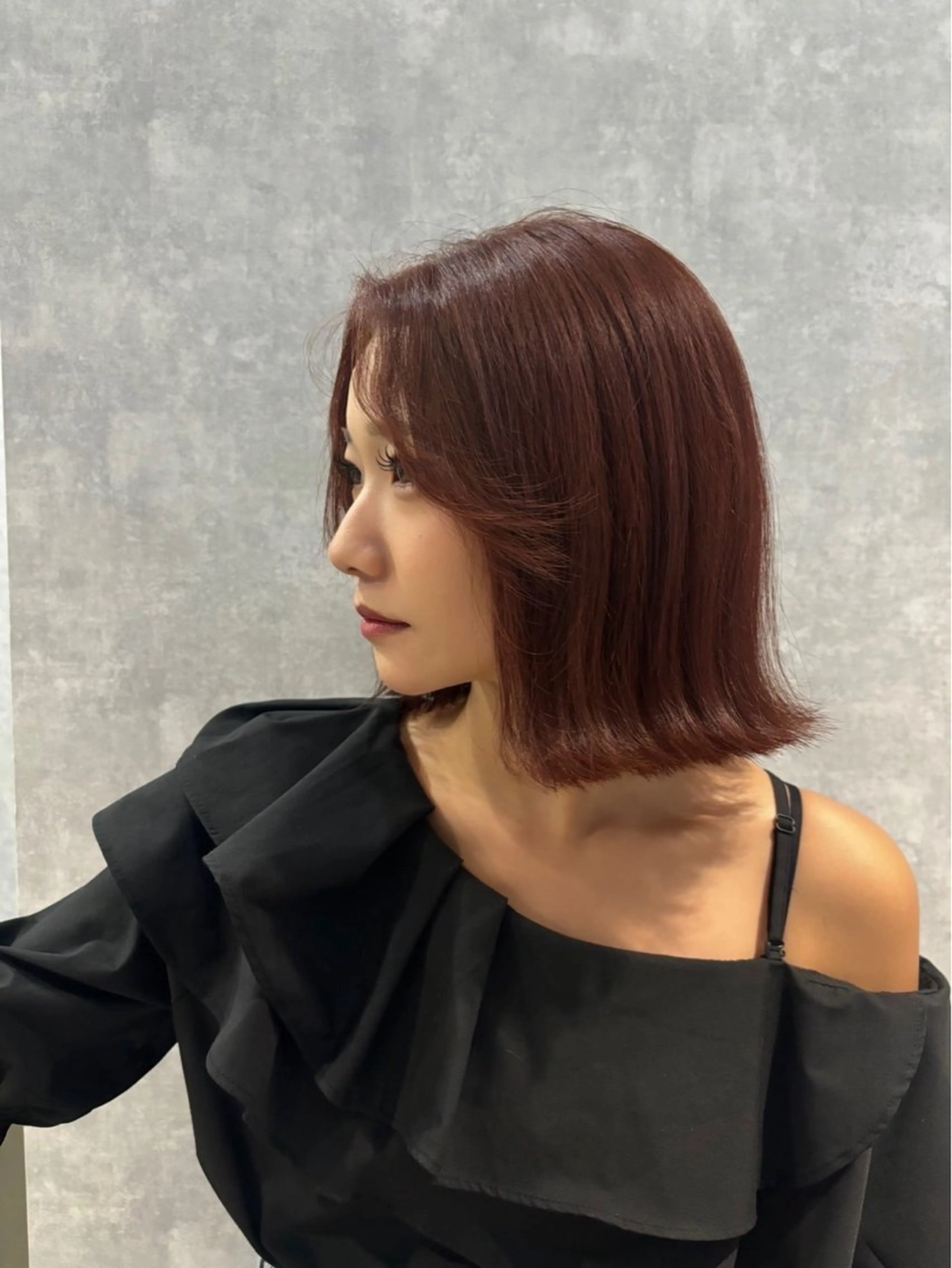 ショート 外ハネヘア カット ヘアカラー トリートメント 🌐NATSUMI 🌐【寒色カラー】のヘアスタイル