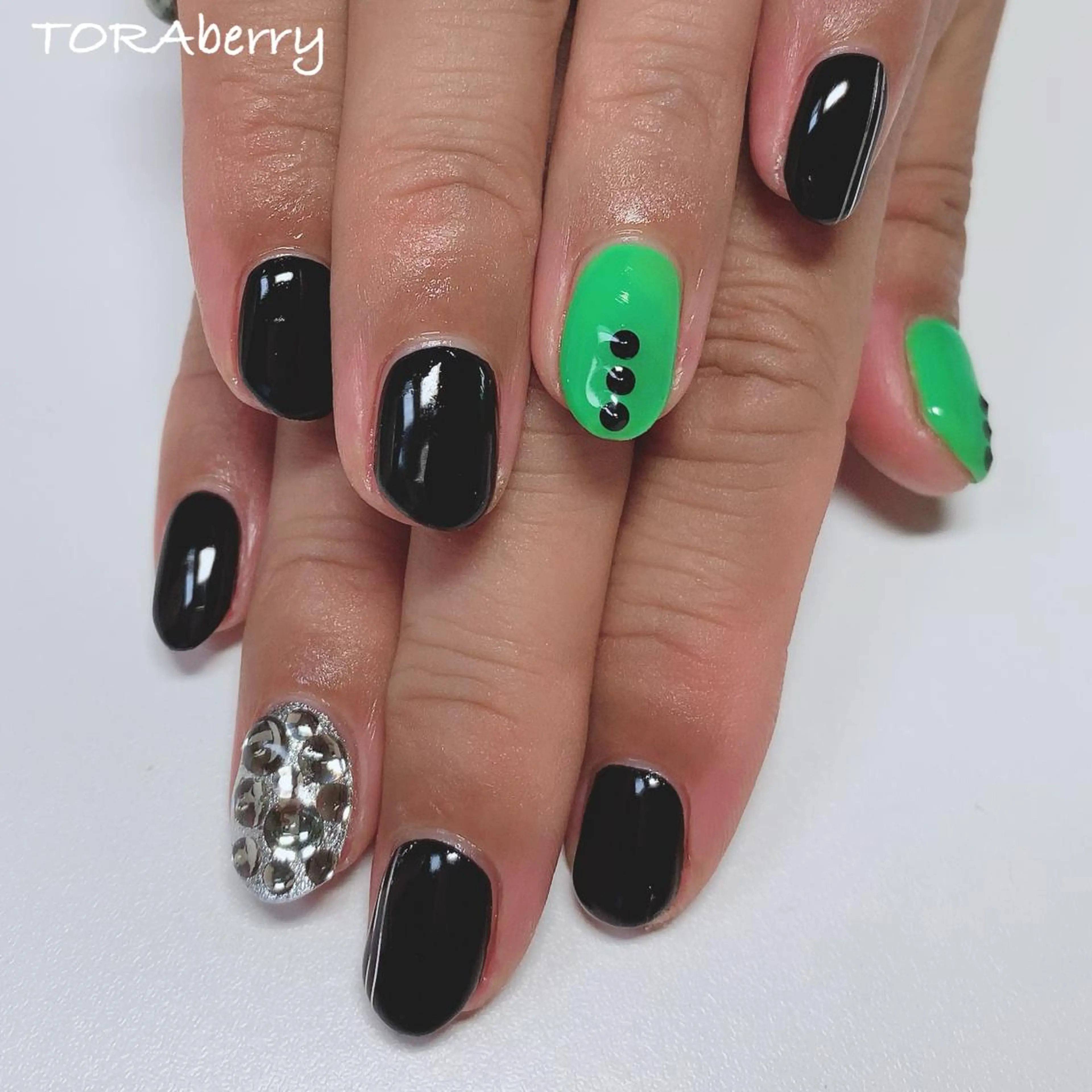 ネイル ネイリスト なつみのネイルデザイン