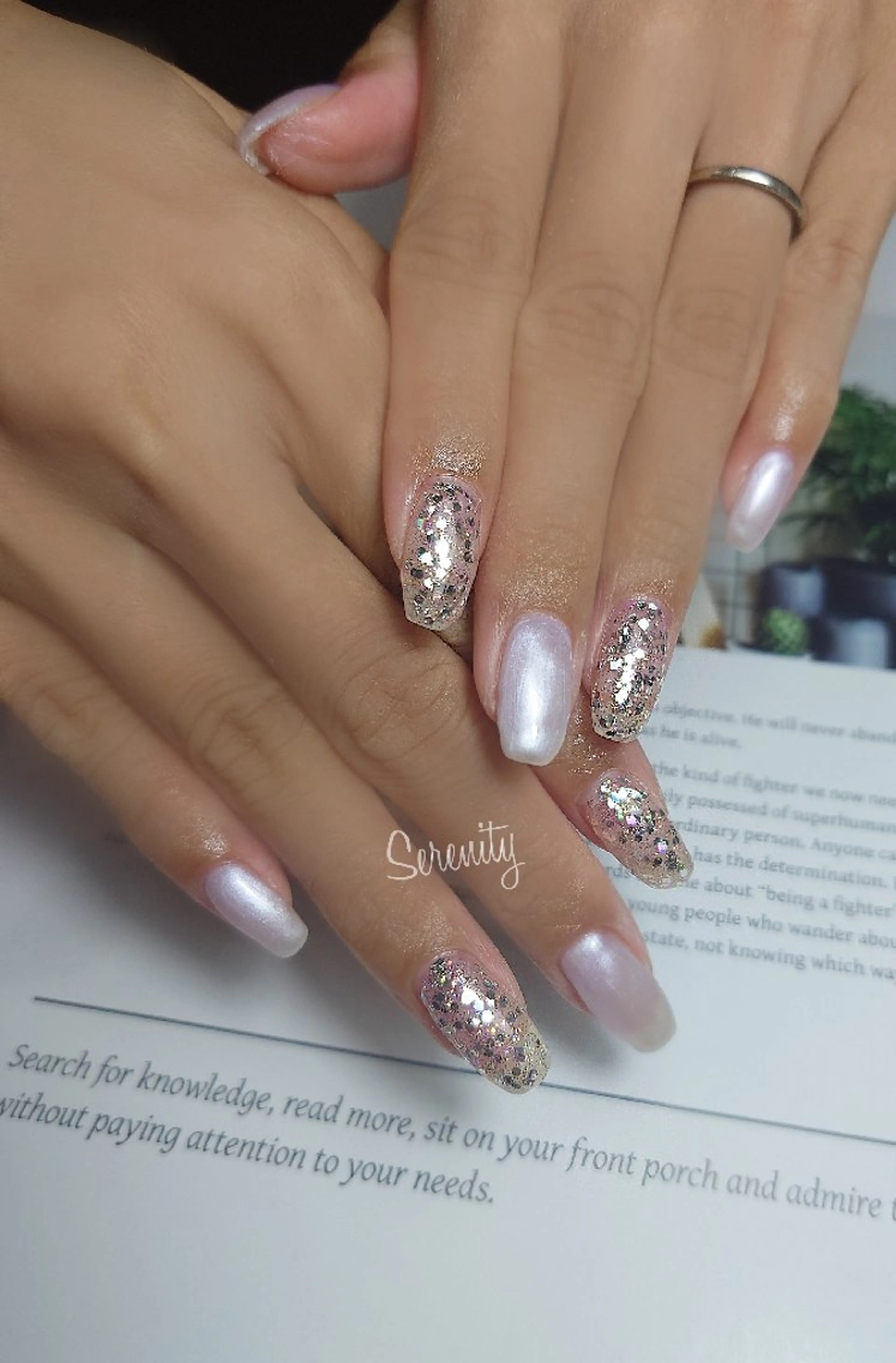 ネイル ラメ(グリッター) パープル nail  serenityのネイルデザイン